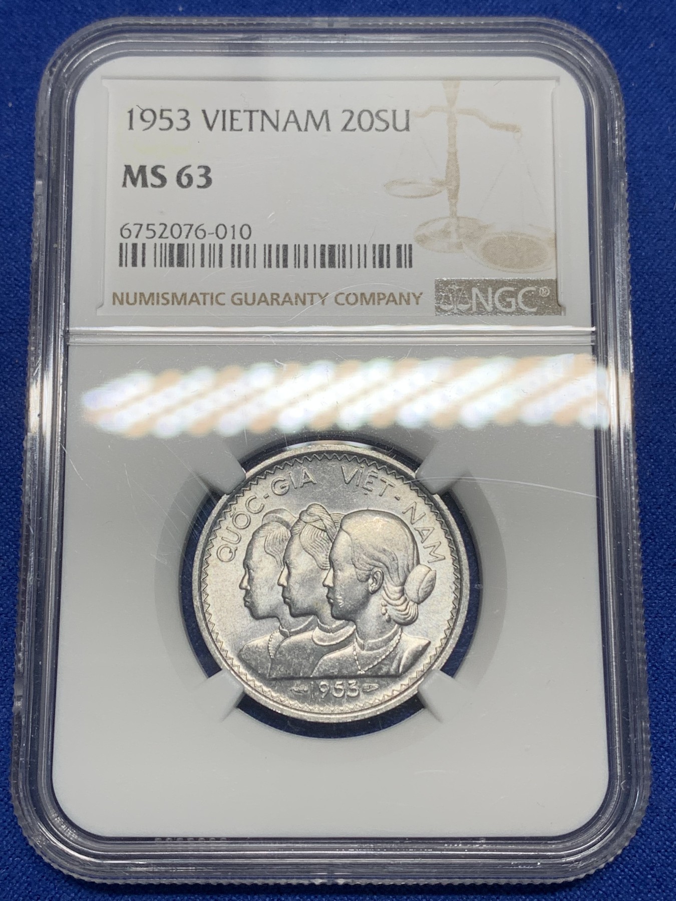 《竞宝斋》第224场-周日，周一，周二 3场 (全场包邮) NGC MS63 越南1953三美女20苏铝币