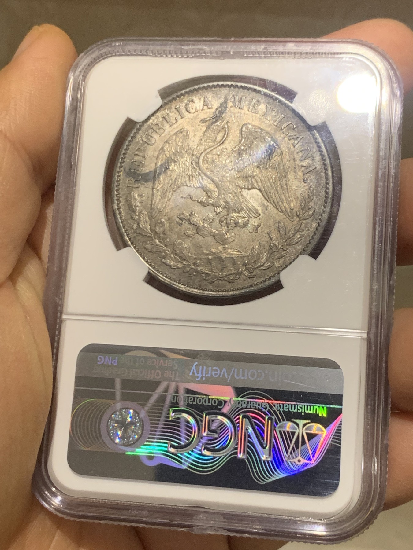 《竞宝斋》第224场-周日，周一，周二 3场 (全场包邮) NGC MS63 墨西哥1898年ZSFZ版直边鹰洋一比索银币 原铸版高分市面上见的不多 墨西哥本土ngc评级