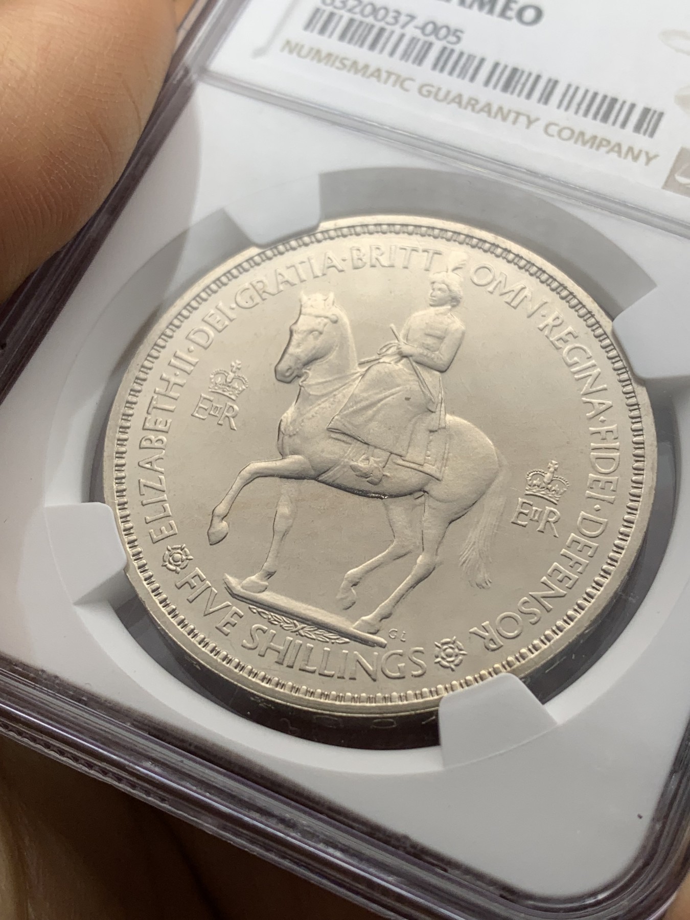 《竞宝斋》第224场-周日，周一，周二 3场 (全场包邮) NGC PF65CAMEO 英国1953年伊丽莎白二世女王加冕登基纪念克朗 精制版