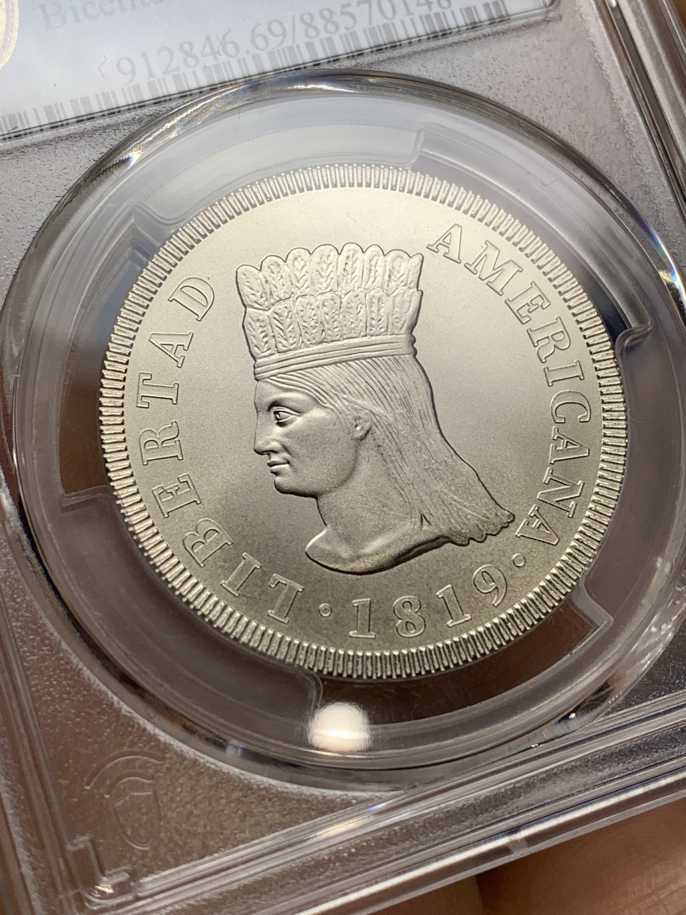 《竞宝斋》第224场-周日，周一，周二 3场 (全场包邮) PCGS金盾 MS69 哥伦比亚2019年独立二百周年纪念仿古1万比索镍币