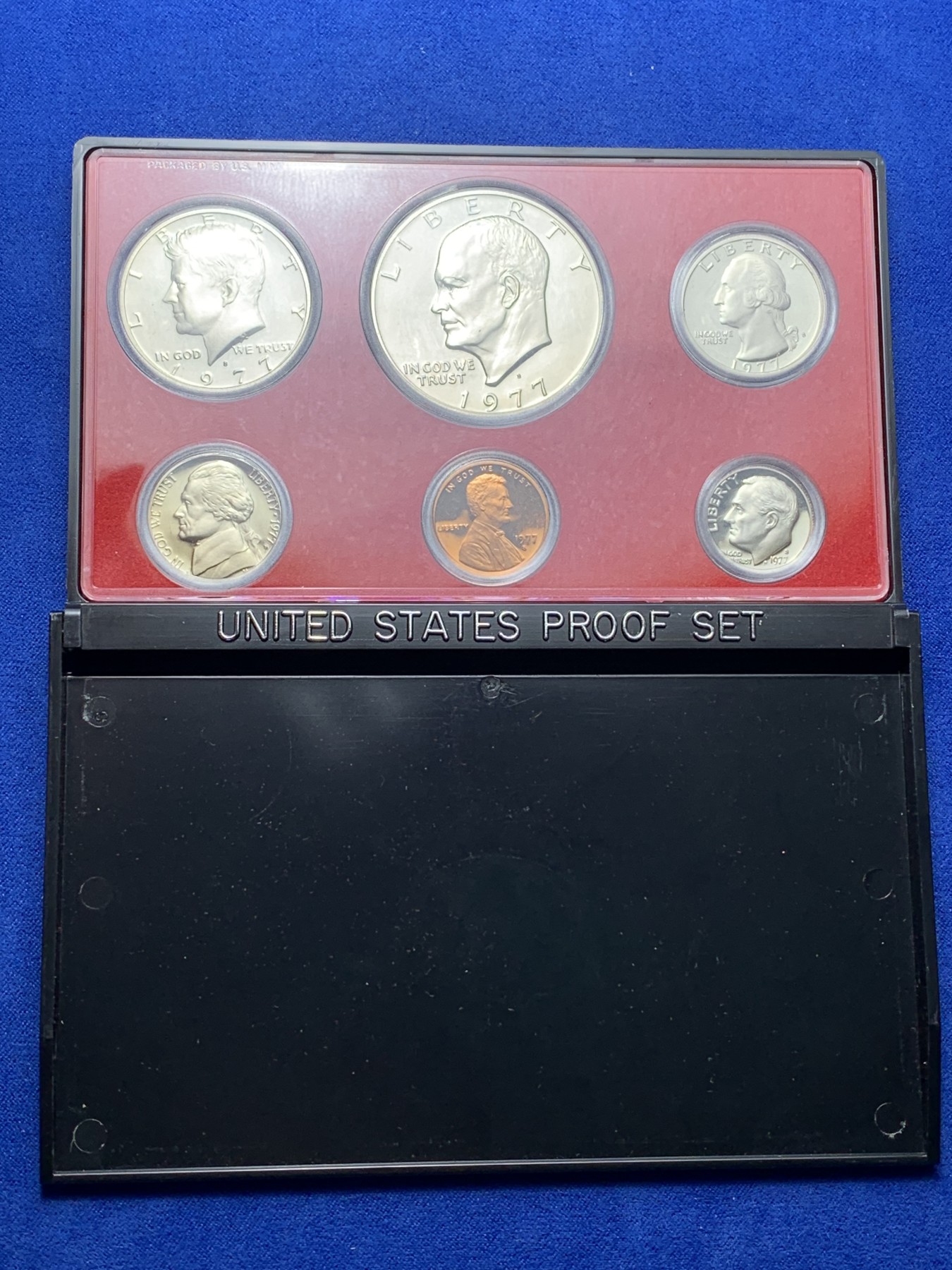 《竞宝斋》第224场-周日，周一，周二 3场 (全场包邮) 美国1977年精致套币 含精致大艾一元