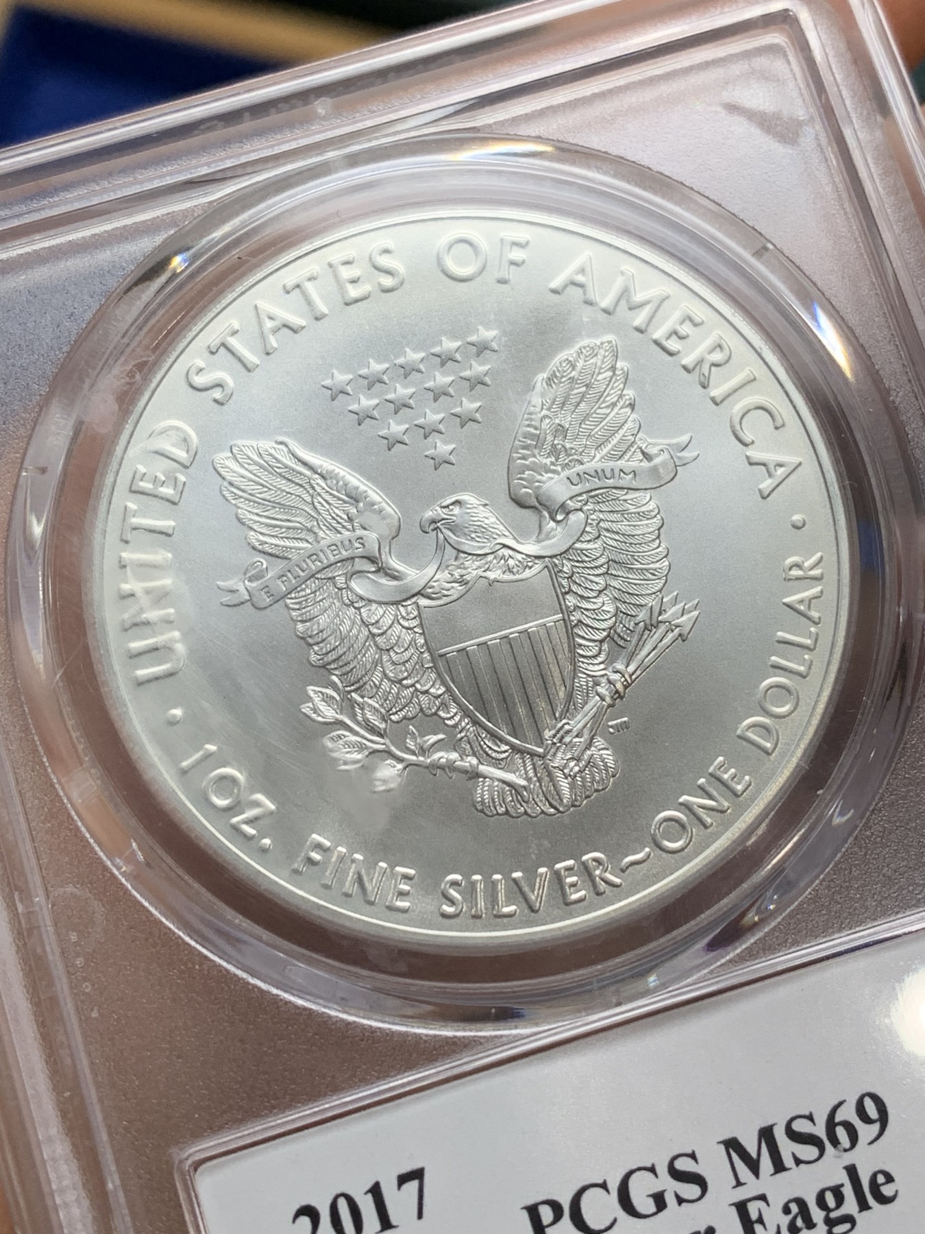 《竞宝斋》第224场-周日，周一，周二 3场 (全场包邮) PCGS MS69 美国2017年行走女神1美元银币 1盎司 31.1克 999银 特朗普头像 倒标签比较少见