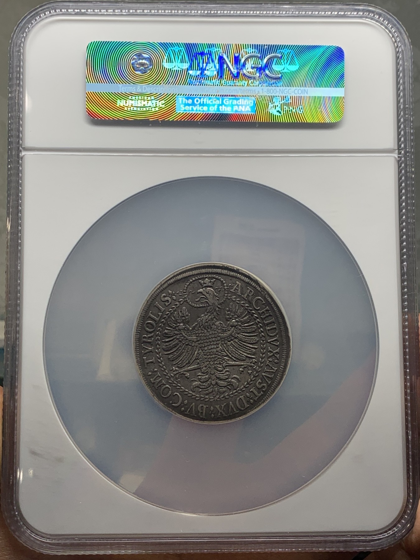 《竞宝斋》第224场-周日，周一，周二 3场 (全场包邮) NGC AU53 神圣罗马帝国 1686-96年 利奥波德一世 大波浪 2泰勒 57克的超大银币  原味好细节