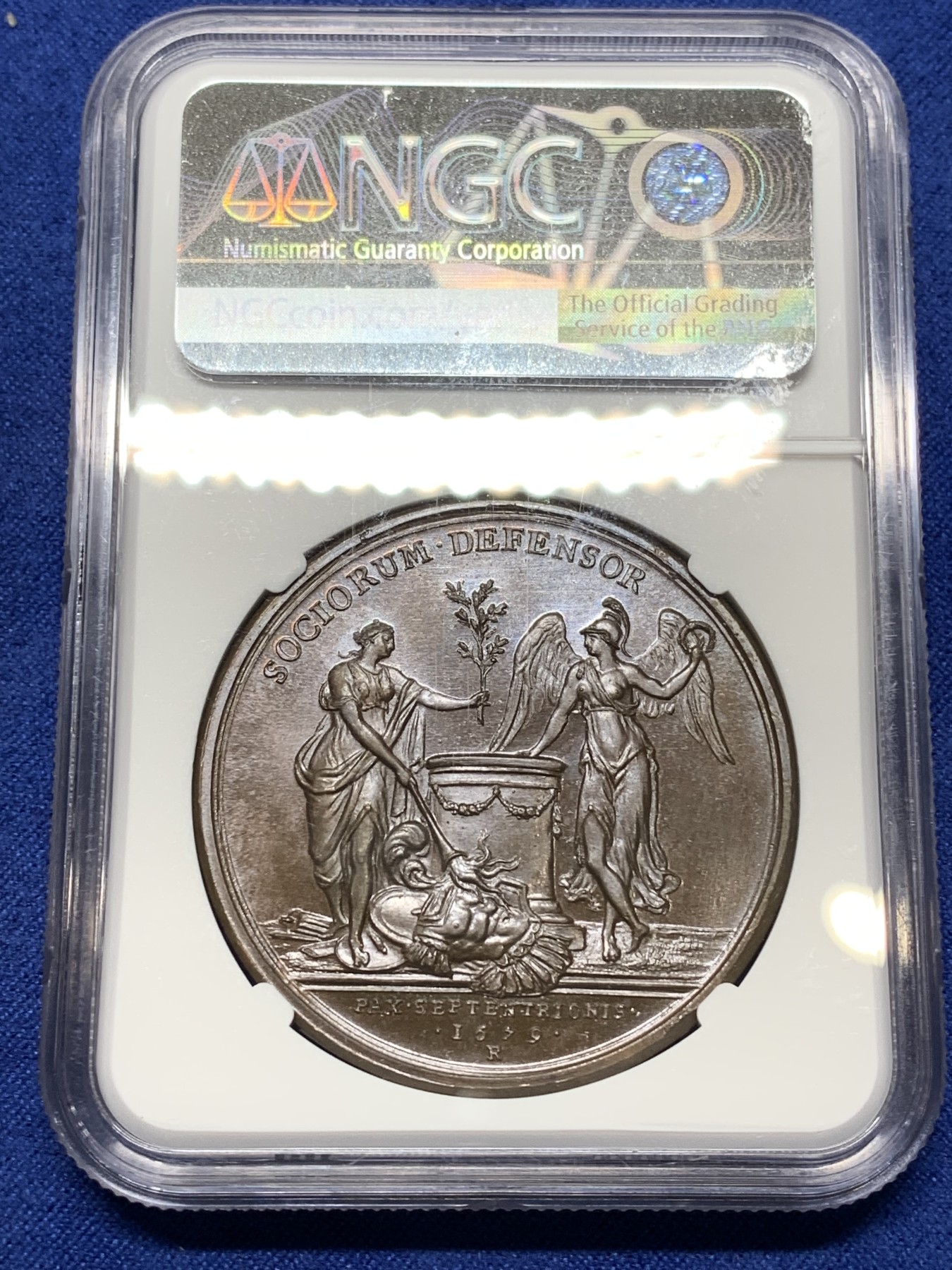 《竞宝斋》第224场-周日，周一，周二 3场 (全场包邮) 唯一冠军分 NGC MS64 法国1679年太阳王路易十四圣彼得堡和平德国纪念铜章