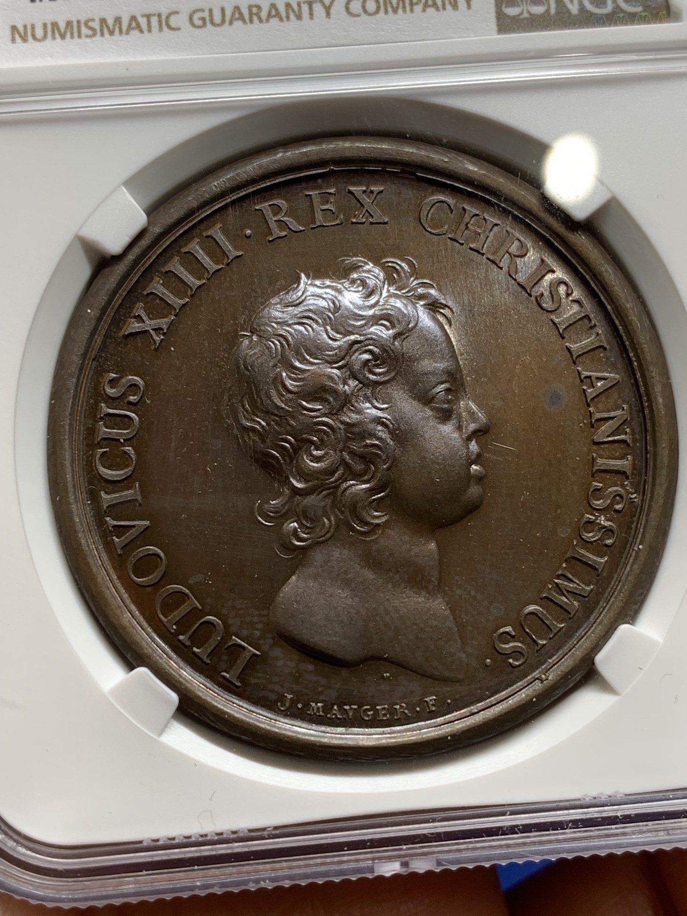 《竞宝斋》第224场-周日，周一，周二 3场 (全场包邮) 唯一冠军分 NGC MS65 法国1643年太阳王路易十四小孩版罗克罗伊之战纪念铜章