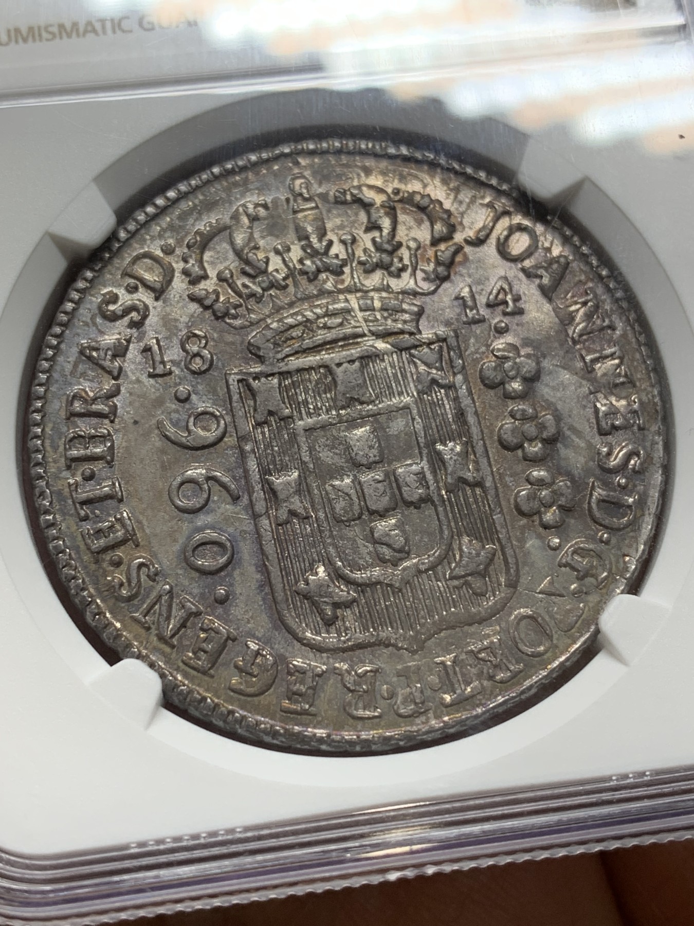 《竞宝斋》第224场-周日，周一，周二 3场 (全场包邮) NGC MS62 巴西1814年地球960瑞斯大银币 原味深彩包浆 整体深打 很不错