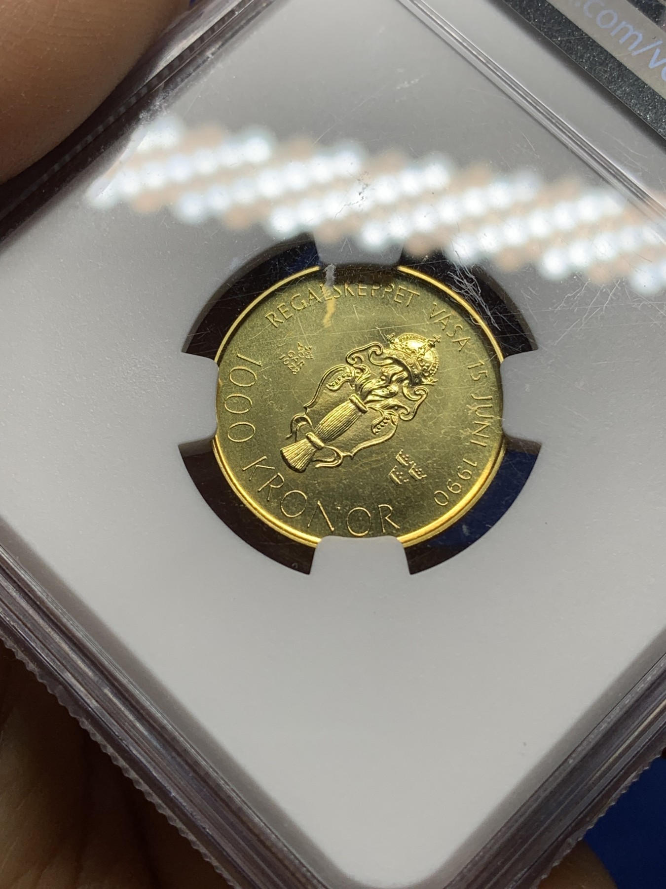 《竞宝斋》第224场-周日，周一，周二 3场 (全场包邮) NGC-MS66 瑞典1990年瓦萨号战舰1000克朗金币 5.8克 900金 少见品种 品相极好