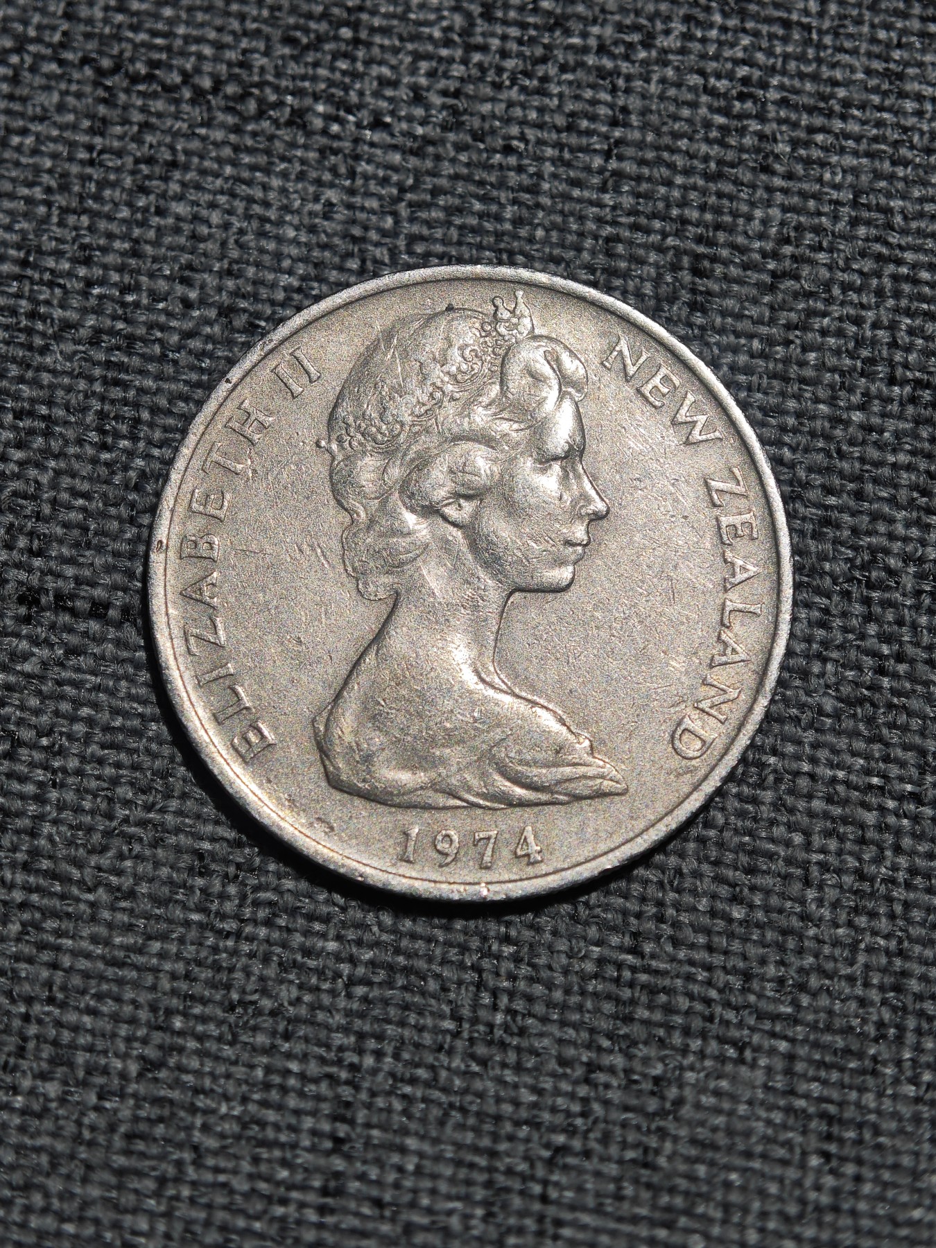 外国硬币收藏第5期 新西兰1974年女王毛利传统面具10分