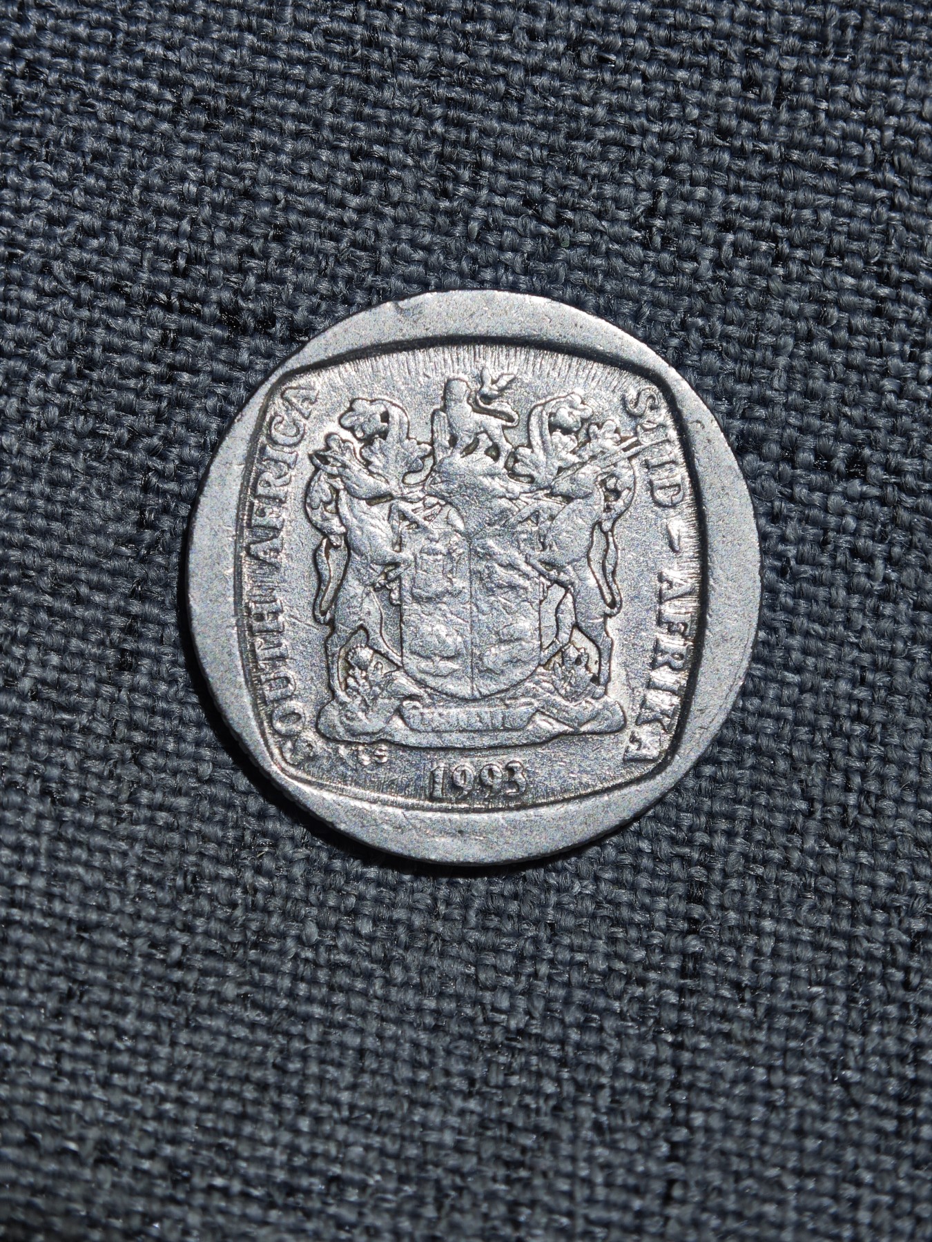 外国硬币收藏第5期 南非1991年国徽羚羊1分异形币