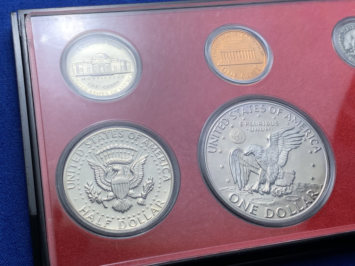 《竞宝斋》第224场-周日，周一，周二 3场 (全场包邮) 美国1977年精致套币 含精致大艾一元