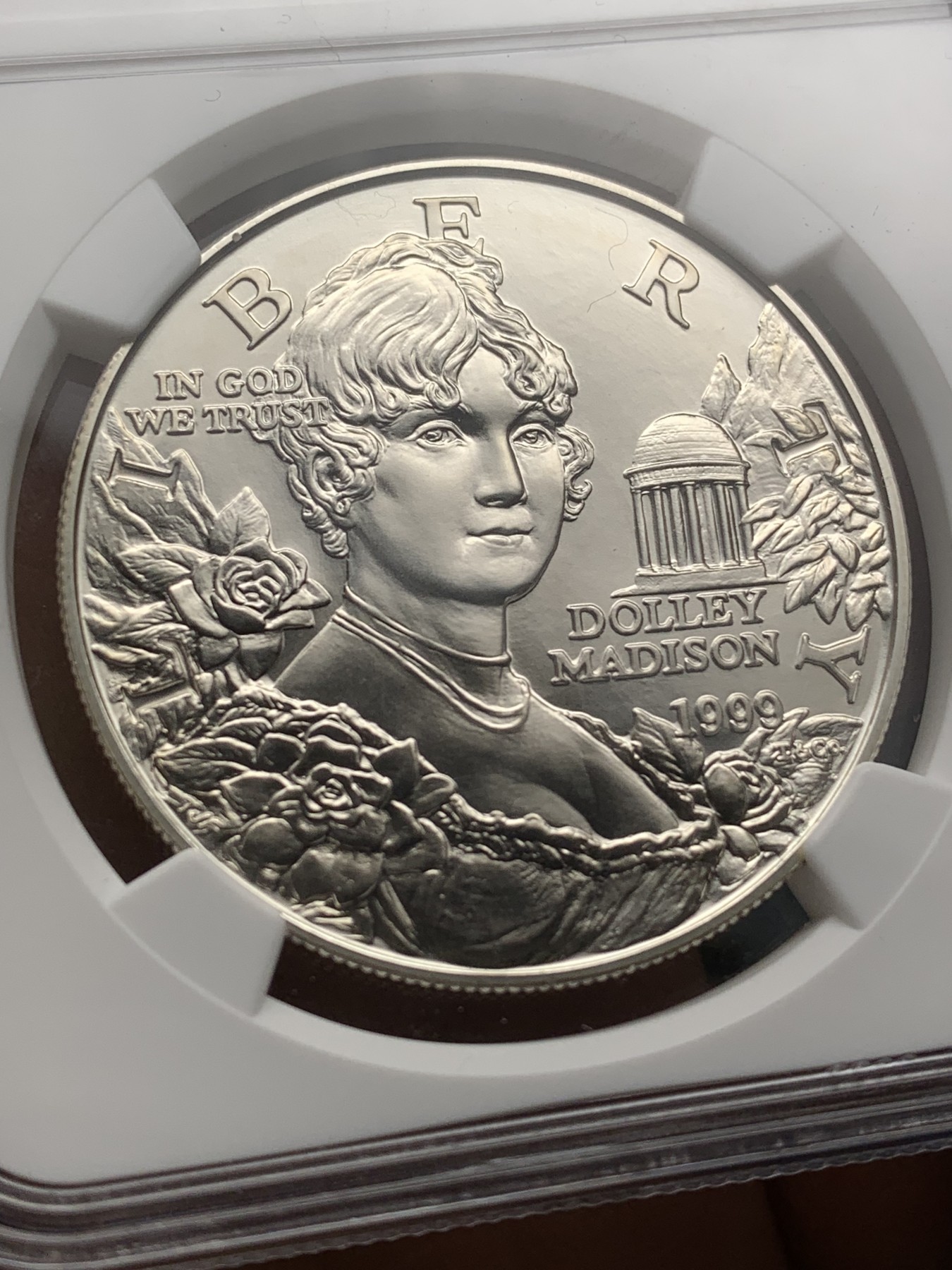 《竞宝斋》第224场-周日，周一，周二 3场 (全场包邮) NGC MS69 美国1999年总统夫人1美元大银币