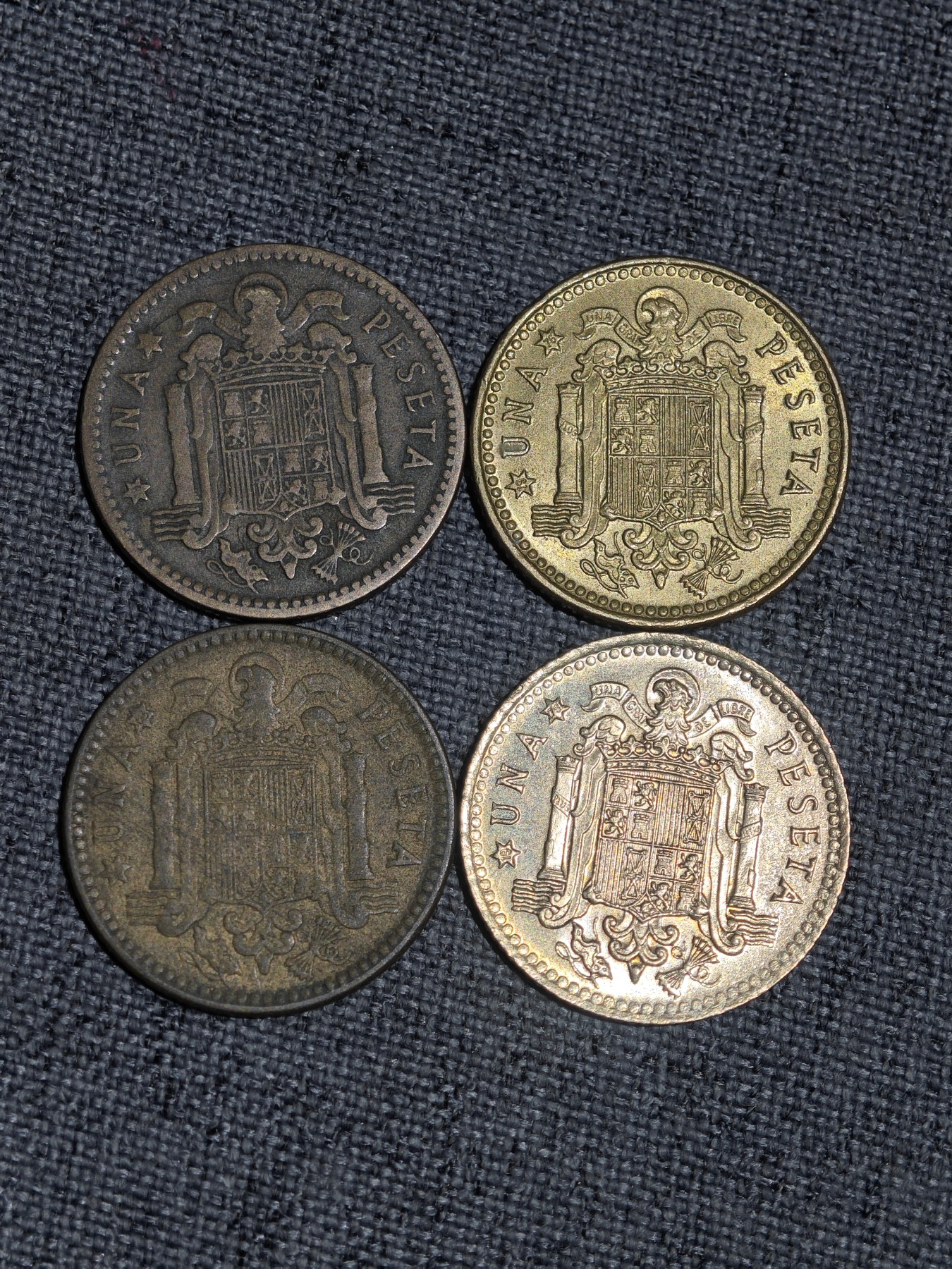 外国硬币收藏第5期 西班牙弗朗哥、胡安卡洛斯新旧时代1比塞塔4枚