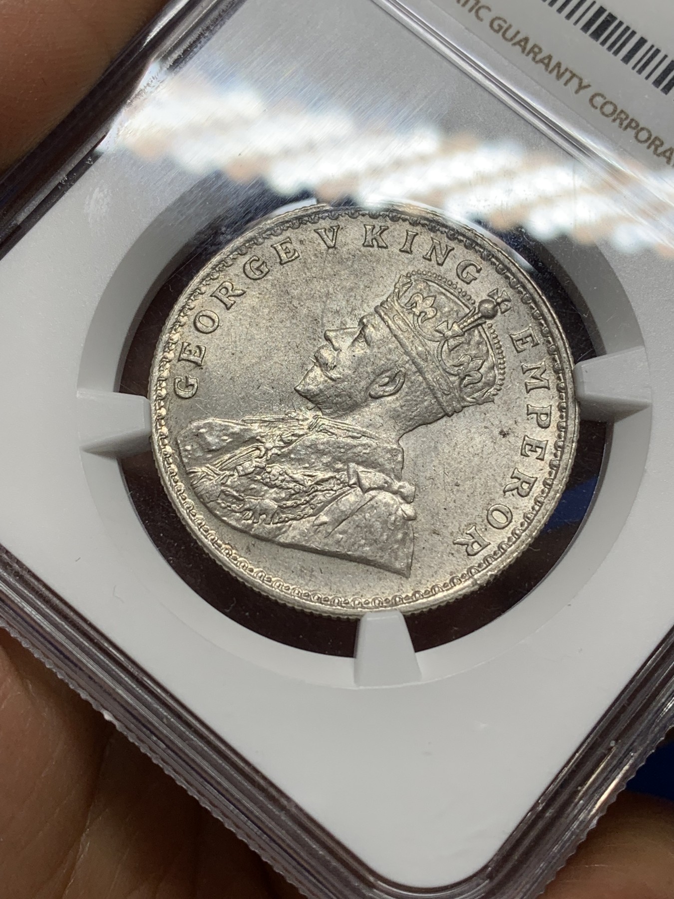 《竞宝斋》第224场-周日，周一，周二 3场 (全场包邮) NGC MS63 英属印度1920年B版孟买厂乔五1卢比银币