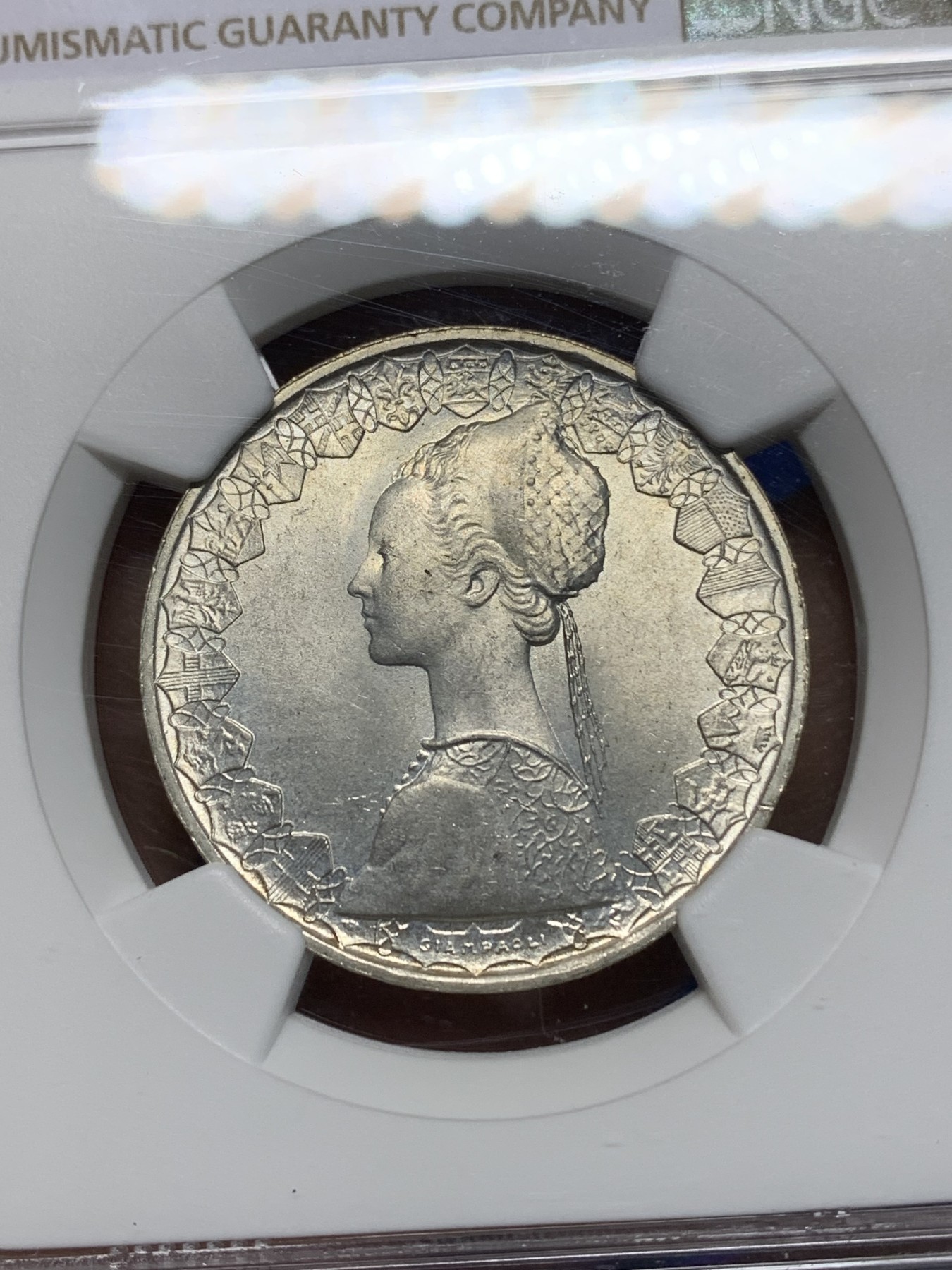 《竞宝斋》第224场-周日，周一，周二 3场 (全场包邮) NGC-MS65 意大利1960年人妻500里拉银币 亚军分 1958年开始发行，早期高分少，著名雕刻师Pietro Giampaoli以自己妻子为原型设计