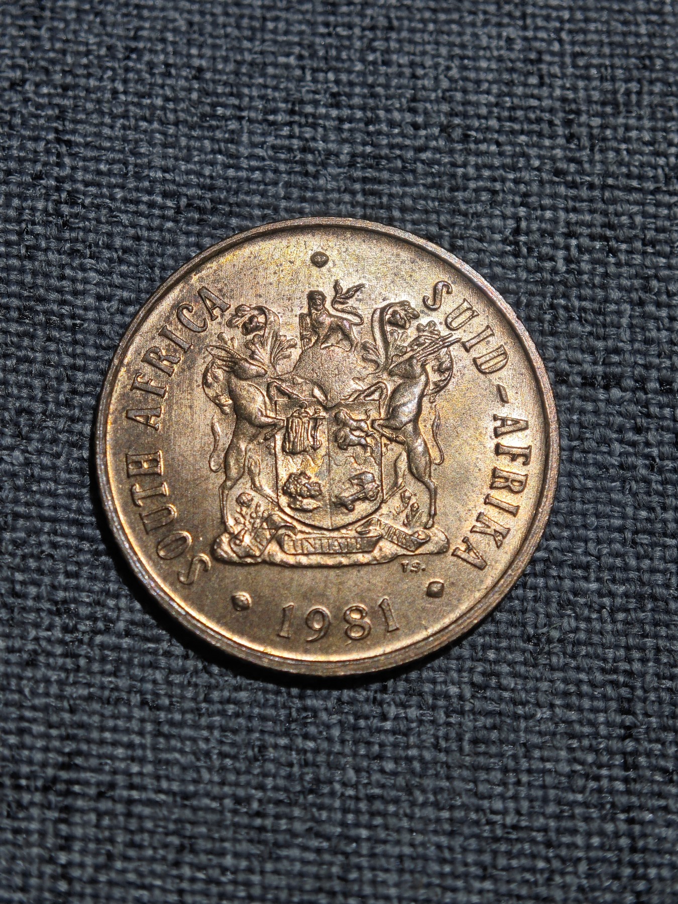 外国硬币收藏第5期 原光南非1981年国徽角马2分