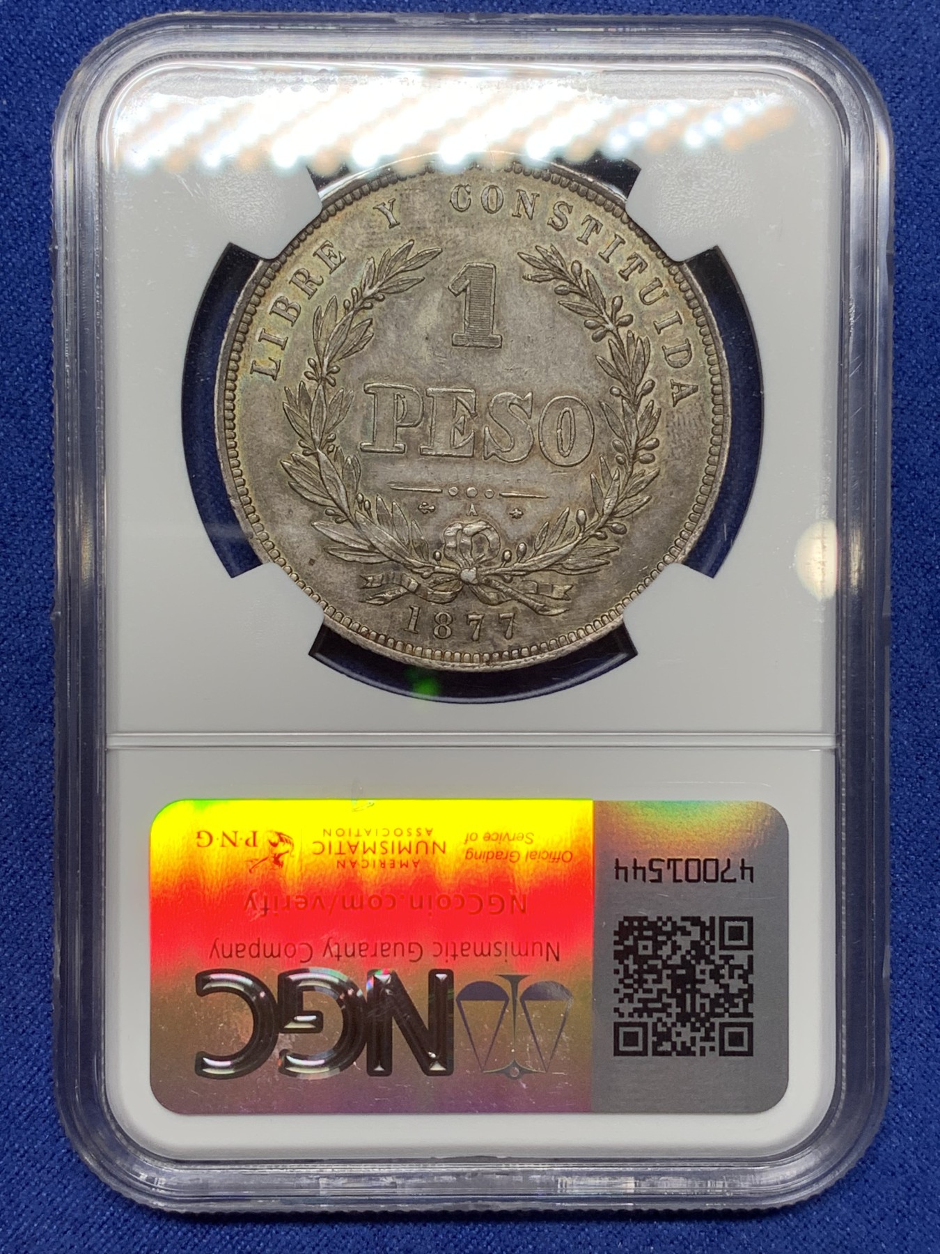 《竞宝斋》第224场-周日，周一，周二 3场 (全场包邮) NGC MS63 乌拉圭 1877年 国徽1比索 大银币 乌拉圭地缘所限 早期上MS的极少，XF的裸币成交价在1000左右，上升品种