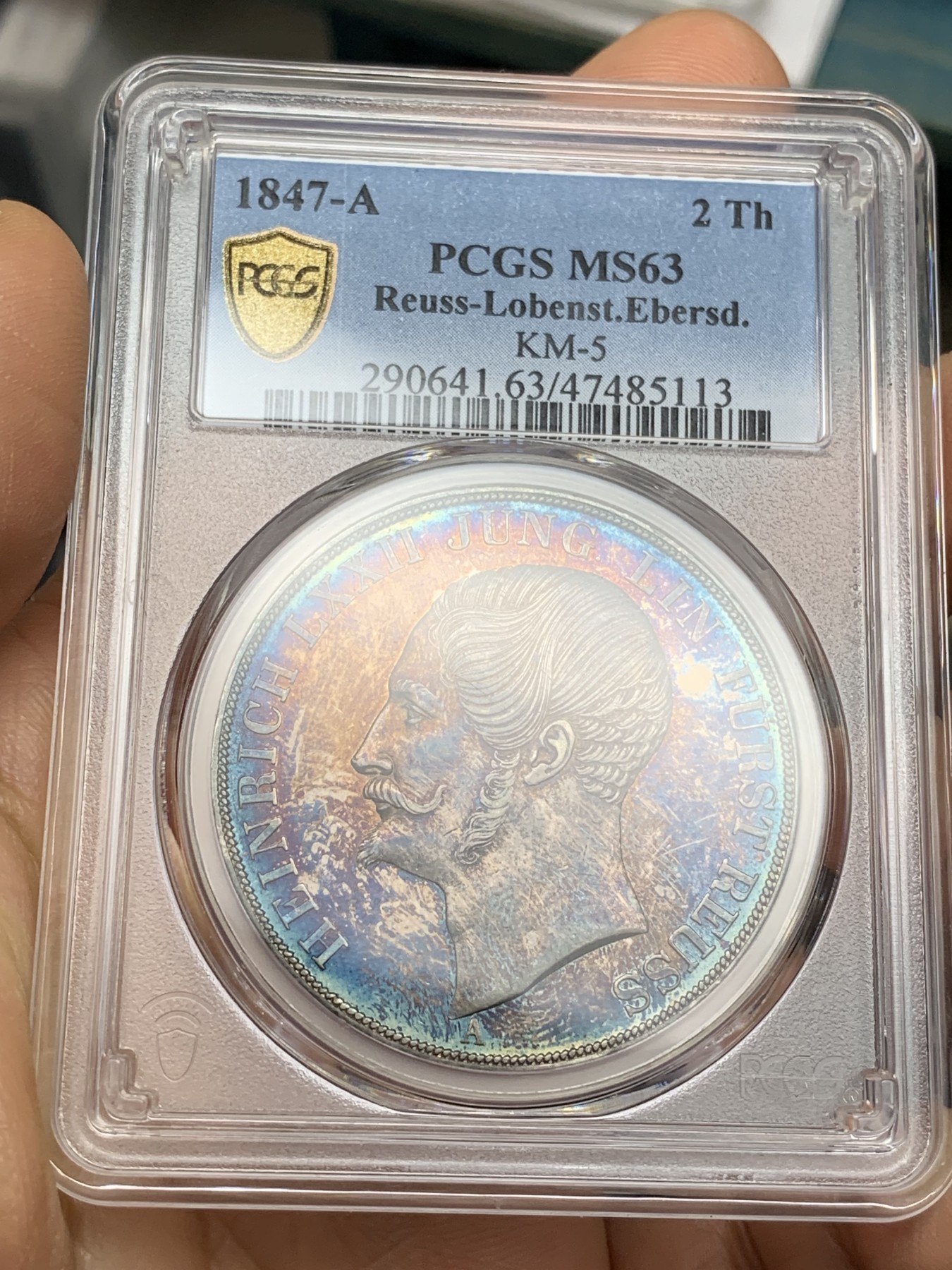 《竞宝斋》第224场-周日，周一，周二 3场 (全场包邮) 唯一亚军分 PCGS MS63 德国 1847 罗斯 海因里希六世 流通版2泰勒 37.1克大银币   绚丽五彩包浆 小邦稀少品种 不可错过 发行量克劳斯标注仅2750枚，德国目录标注5500枚