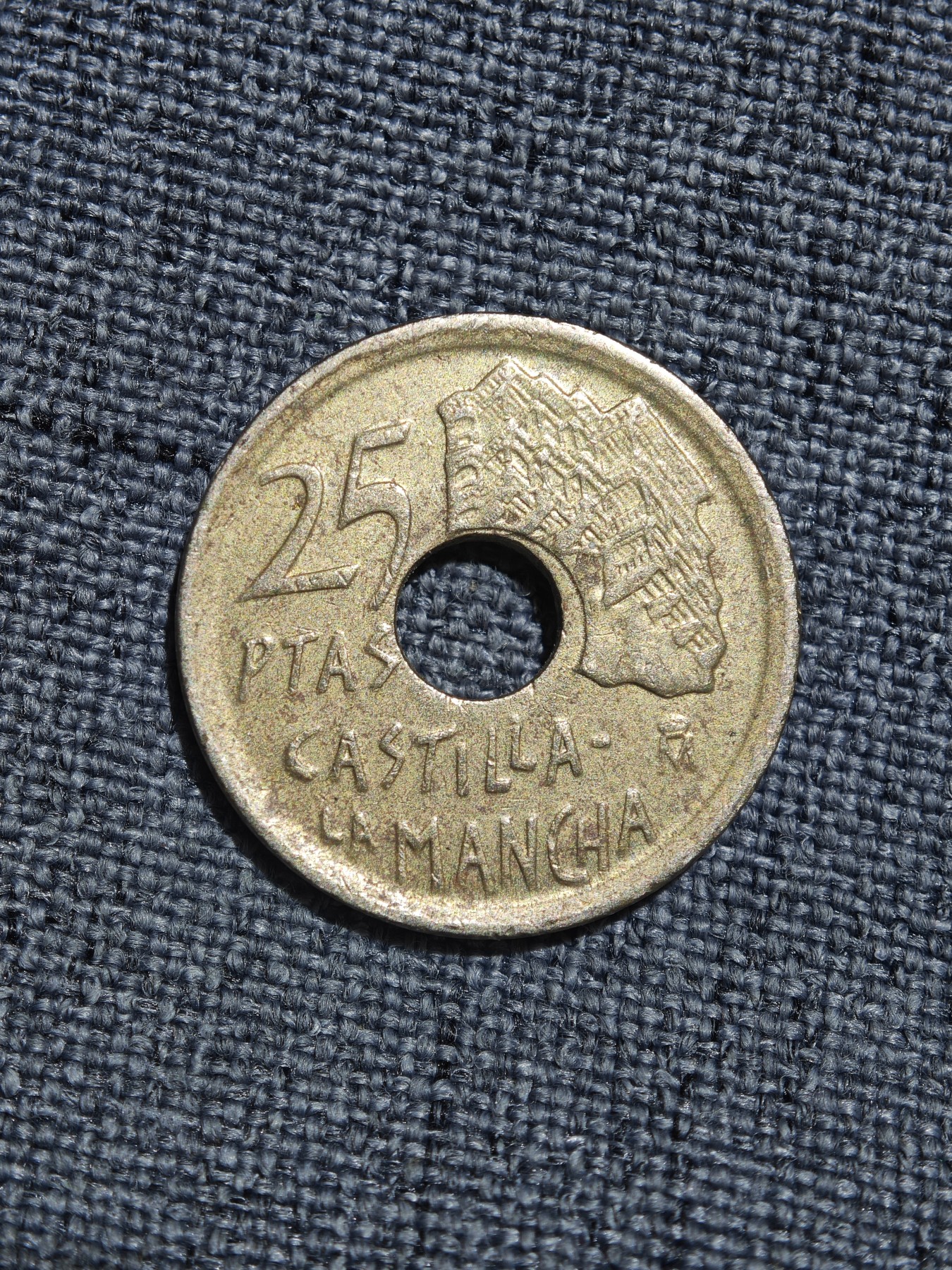 外国硬币收藏第5期 西班牙1996年中孔堂吉诃德25比塞塔纪念币