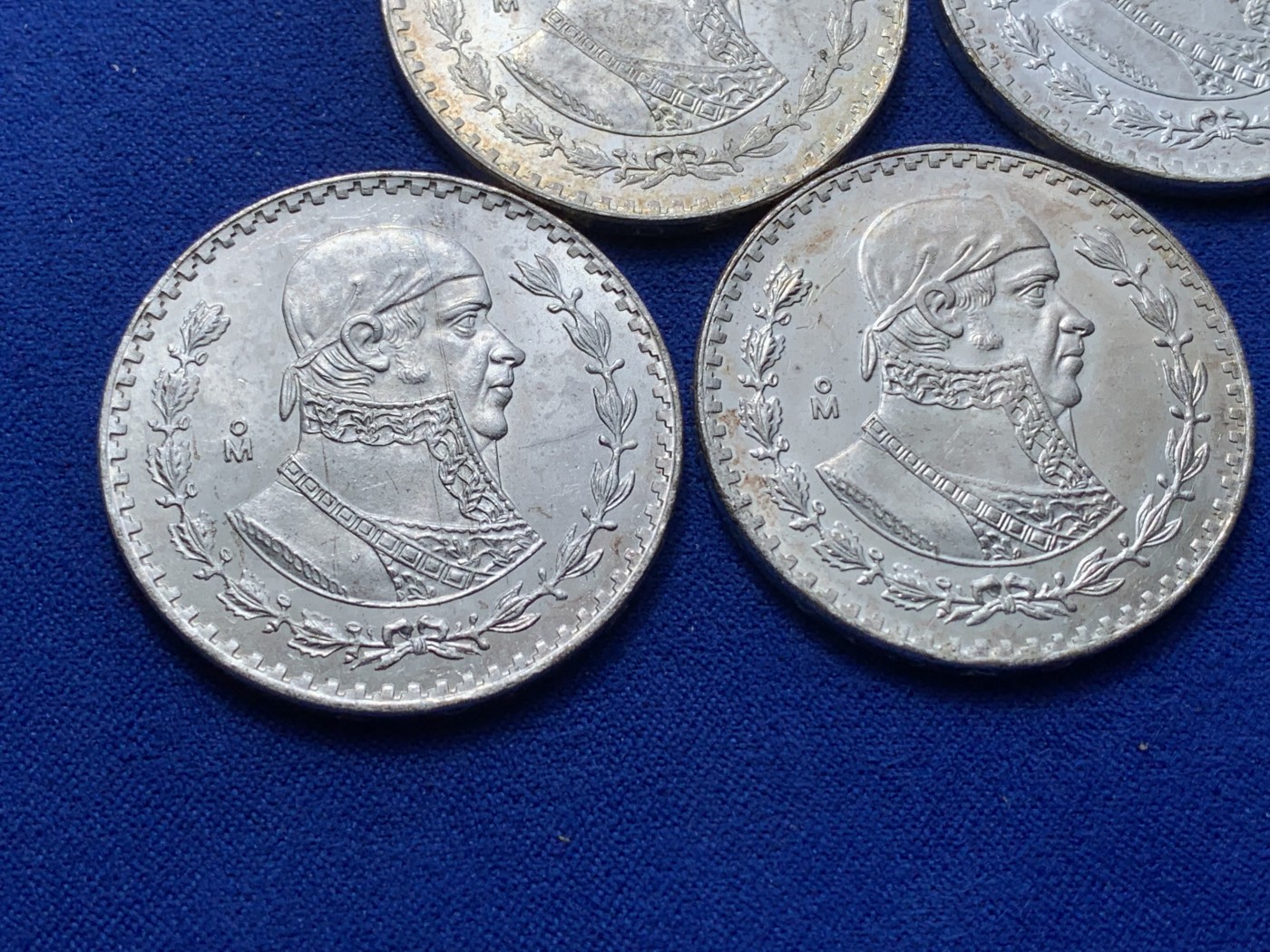 《竞宝斋》第224场-周日，周一，周二 3场 (全场包邮) 4枚一组 墨西哥1比索银币，不同年份