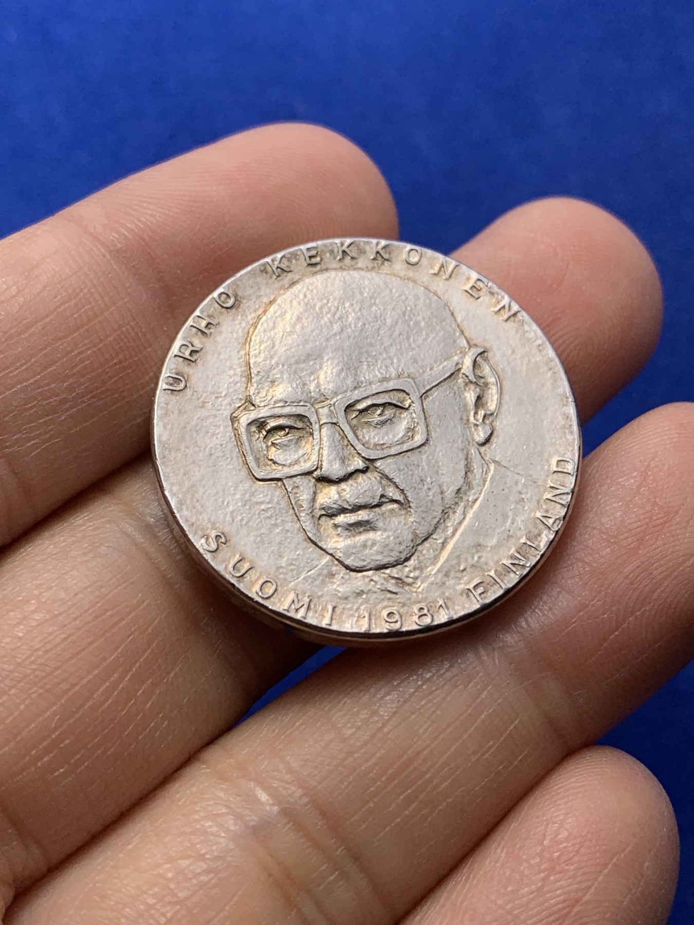 《竞宝斋》第224场-周日，周一，周二 3场 (全场包邮) 芬兰1981年 50马克银币加厚版 就任总统25周年暨凯科宁总统 80岁生日纪念币 非常厚实 20克