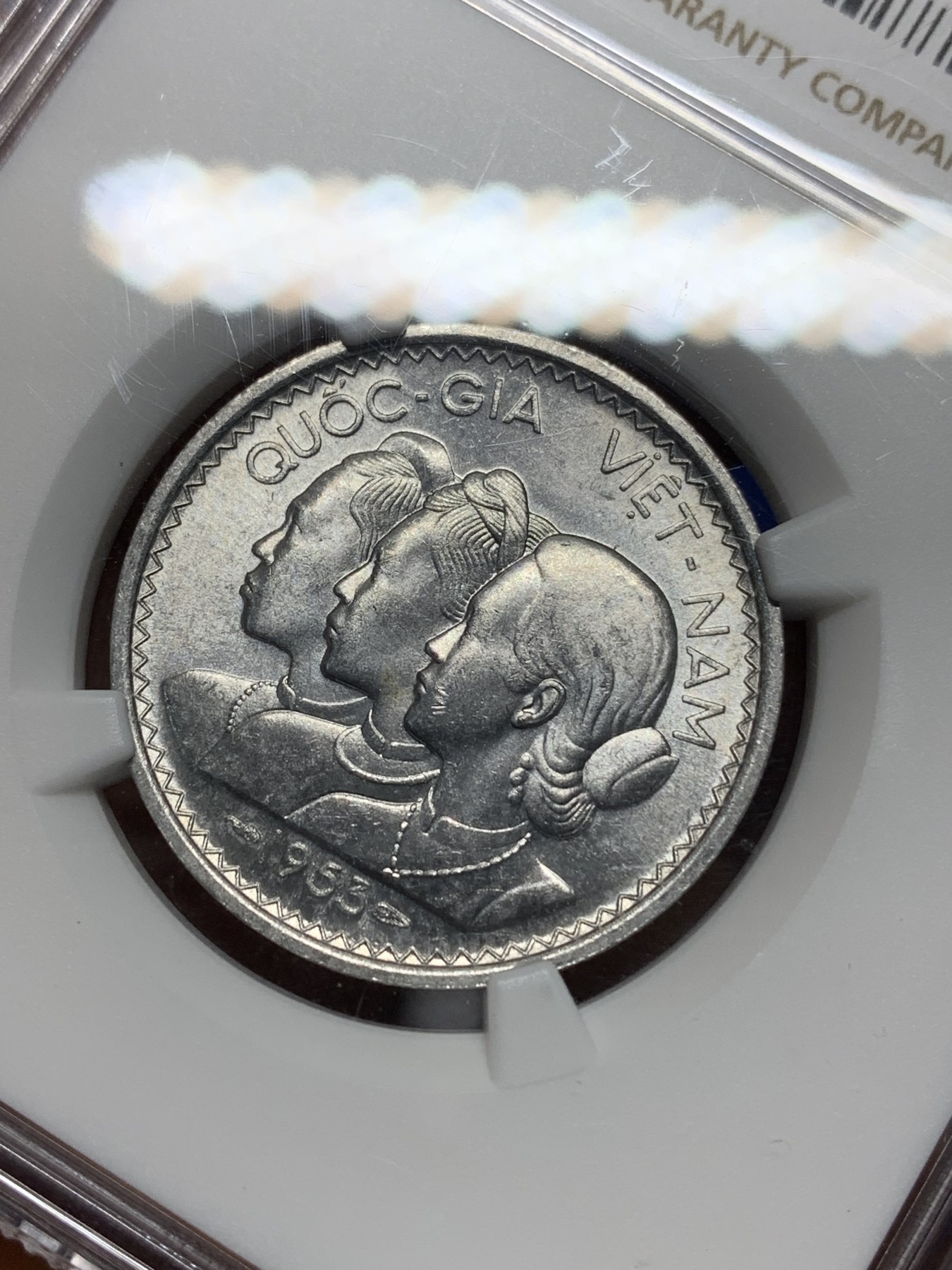 《竞宝斋》第224场-周日，周一，周二 3场 (全场包邮) NGC MS63 越南1953三美女20苏铝币