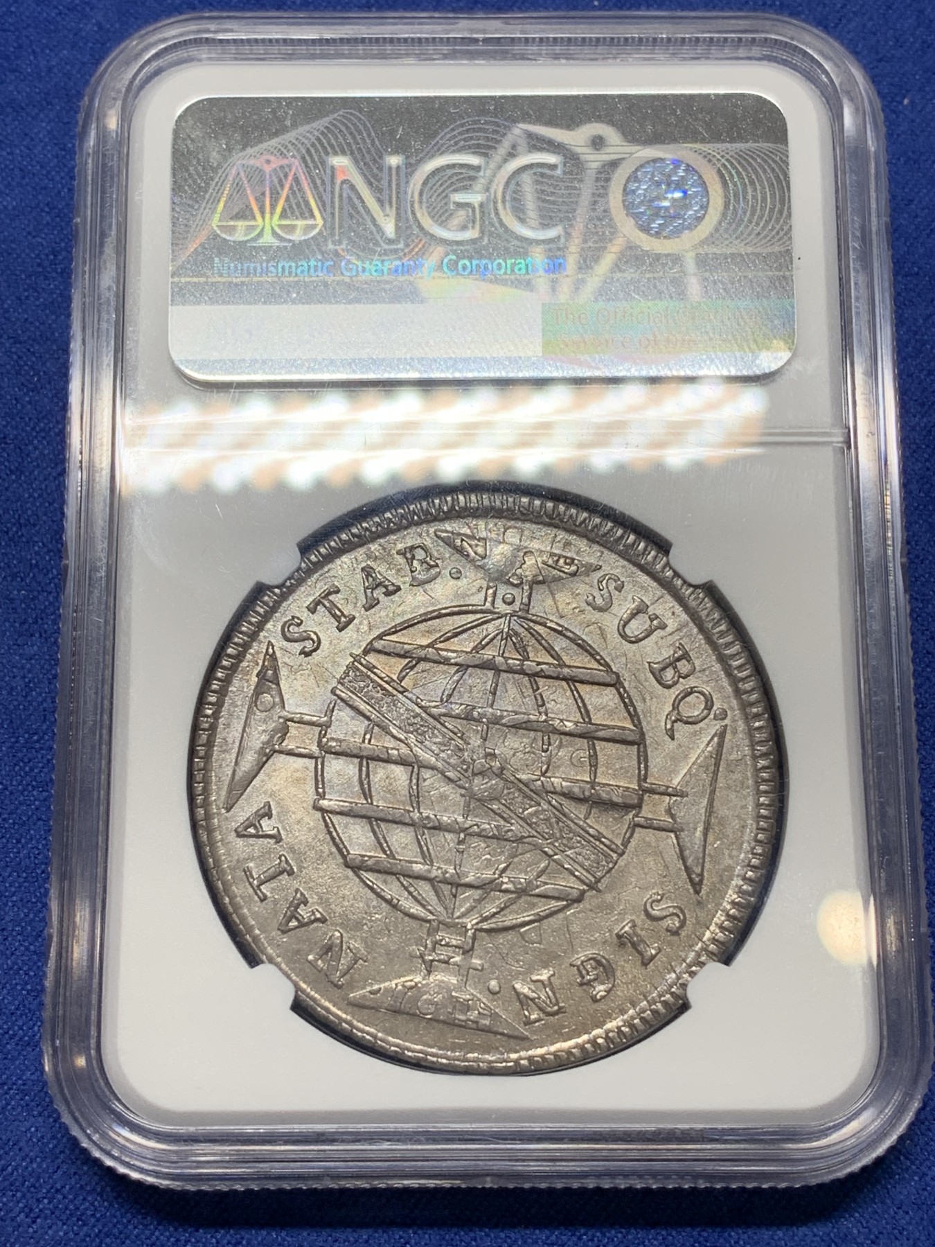 《竞宝斋》第224场-周日，周一，周二 3场 (全场包邮) NGC MS62 巴西1814年地球960瑞斯大银币 原味深彩包浆 整体深打 很不错