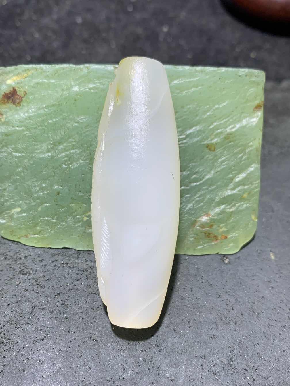 精美亚光高玉化海洋玉髓手工俏色巧雕龙鱼大桶珠一个