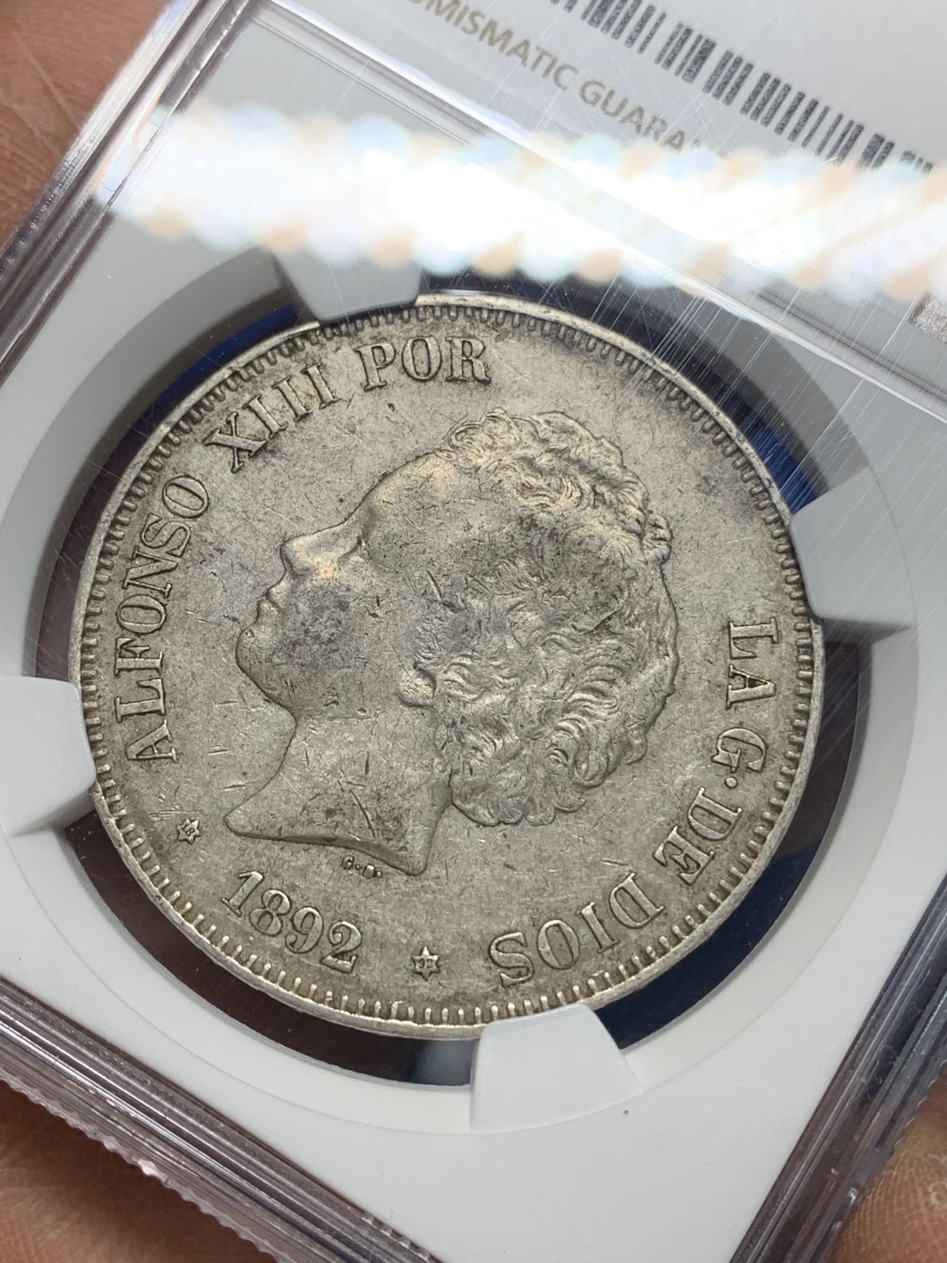 《竞宝斋》第225场-周日，周一，周二 3场 (全场包邮) NGC AU50 西班牙1892年 阿方索十三世爆炸头 5比塞塔双柱大银币