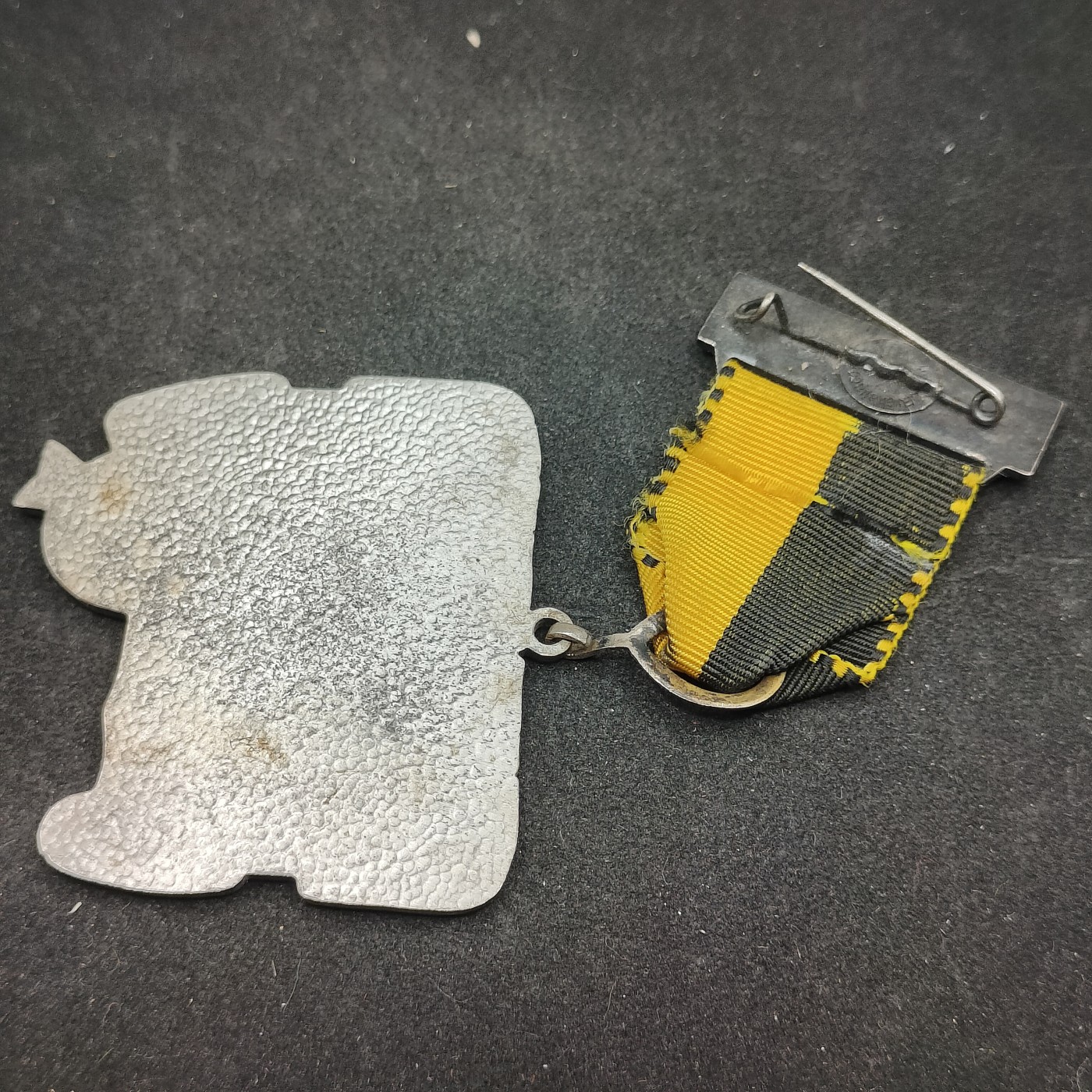 全场0元起拍 第118期 咸鱼国勋章拍卖专场 12月20日（周三）下午6：00开始 西德纪念章