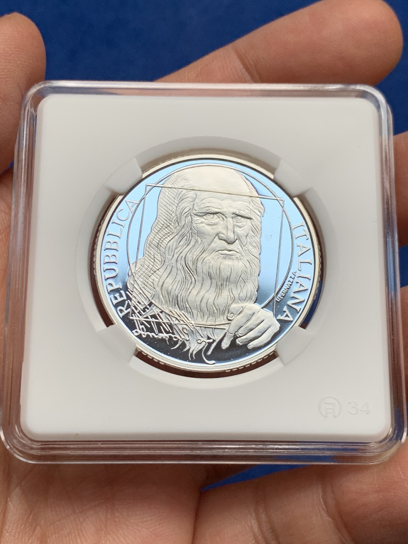 《竞宝斋》第225场-周日，周一，周二 3场 (全场包邮) 意大利2006年欧洲之星达芬奇10欧精制银币 重22g 925银 34mm 发行25000枚