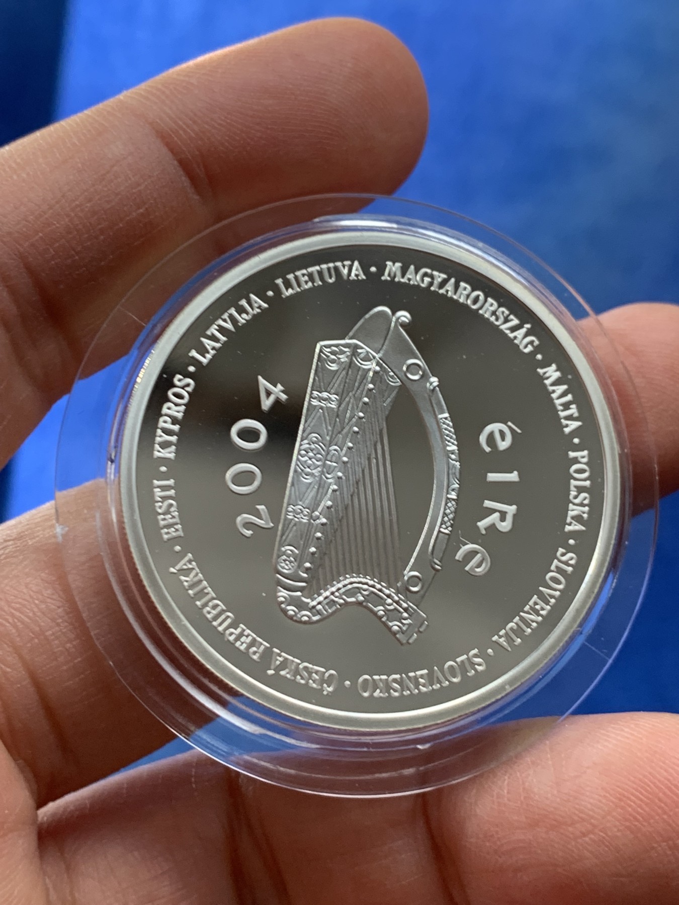 《竞宝斋》第225场-周日，周一，周二 3场 (全场包邮) 爱尔兰2004年欧洲之星-欧盟东扩天鹅纪念银币 10欧元精制币 重28.28g 925银 38.61mm 发行7500枚