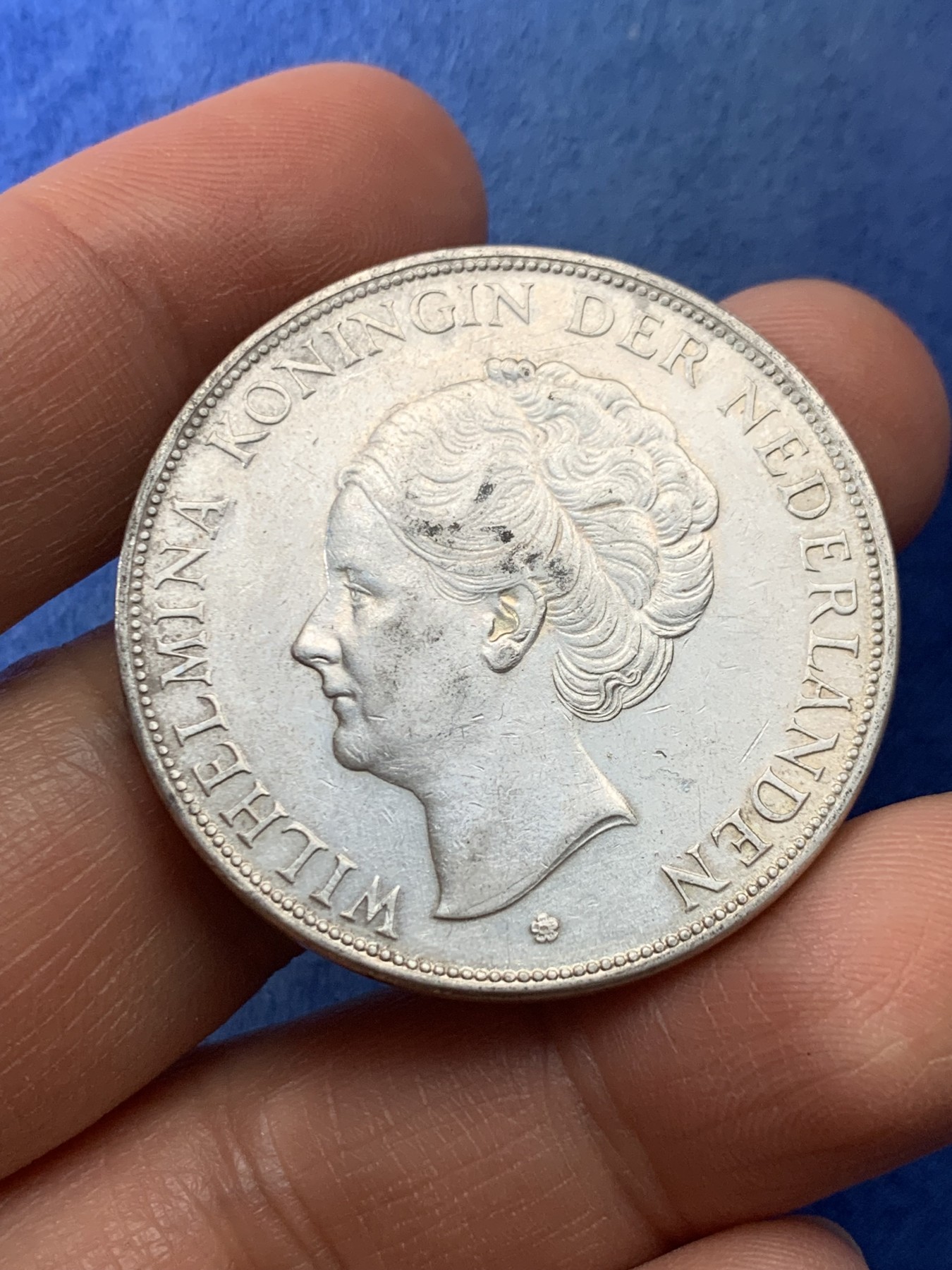 《竞宝斋》第225场-周日，周一，周二 3场 (全场包邮) 荷兰1931年威廉明娜2.5盾大银币