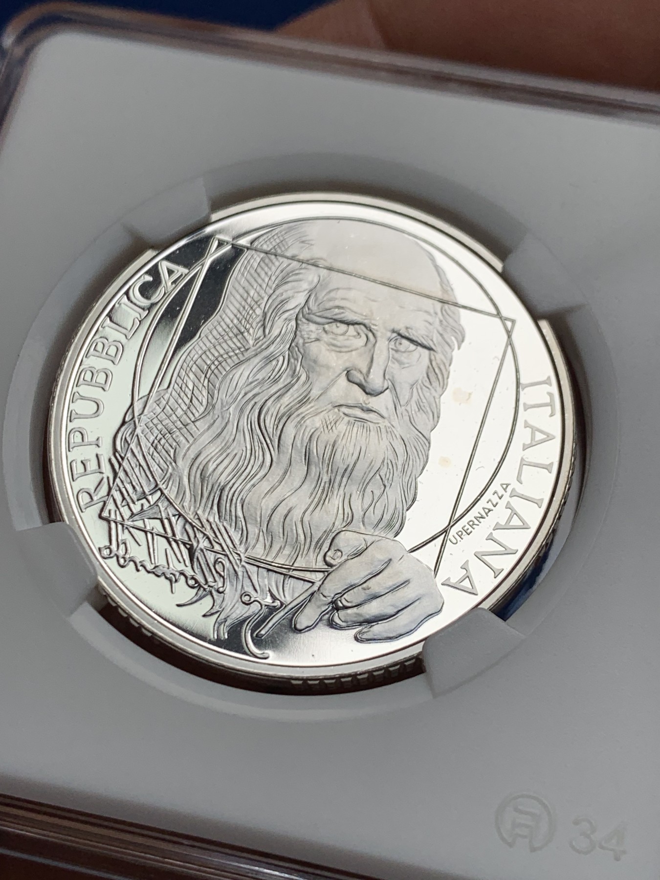 《竞宝斋》第225场-周日，周一，周二 3场 (全场包邮) 意大利2006年欧洲之星达芬奇10欧精制银币 重22g 925银 34mm 发行25000枚