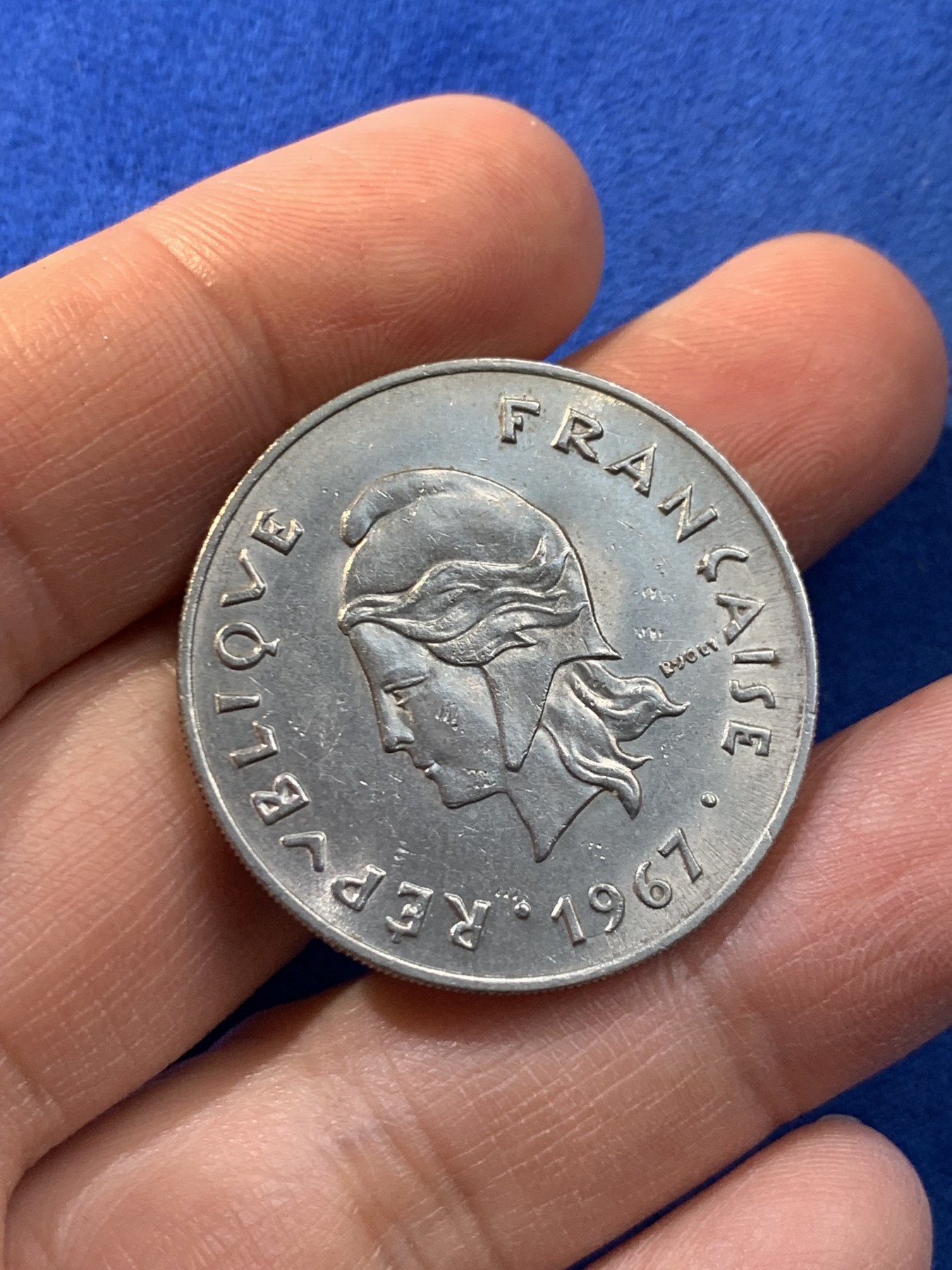 《竞宝斋》第225场-周日，周一，周二 3场 (全场包邮) 1967年法属波利尼西亚50法郎镍币，光好