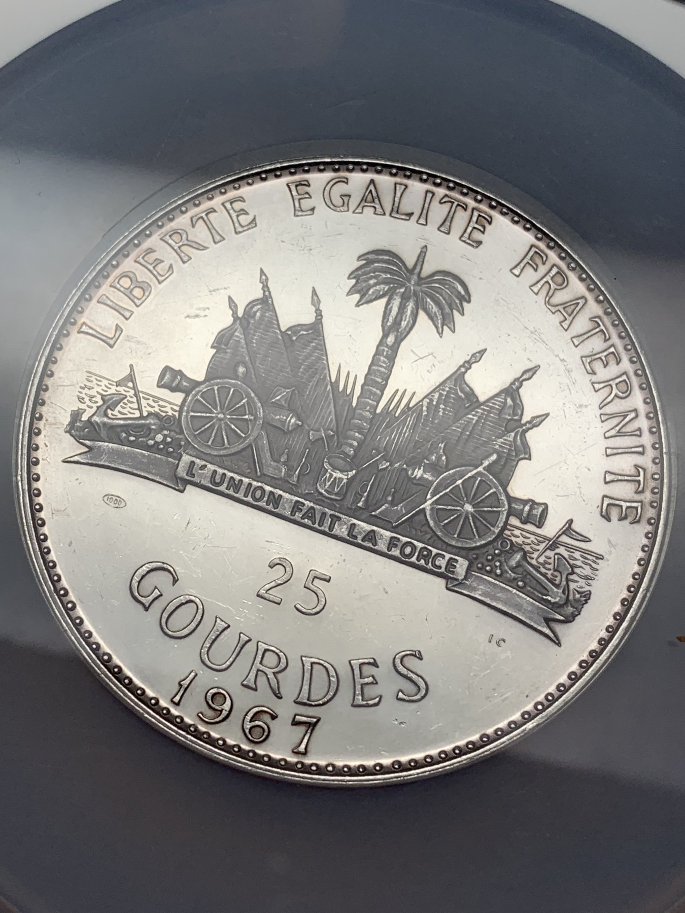 《竞宝斋》第225场-周日，周一，周二 3场 (全场包邮) NGC PROOF  海地 1967年 十周年革命纪念25G精制大银币 118克纯银 加厚大盒装