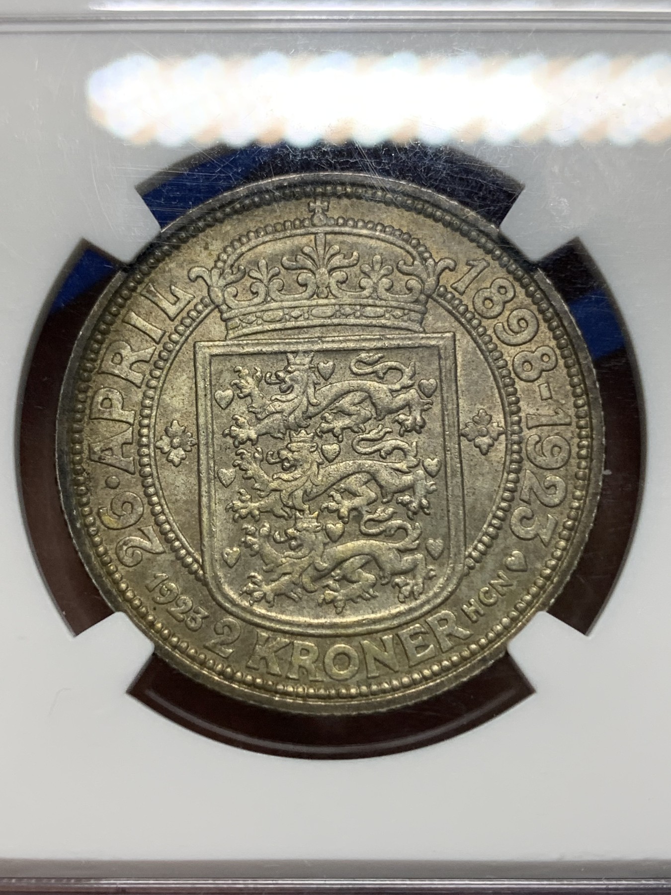 《竞宝斋》第225场-周日，周一，周二 3场 (全场包邮) NGC-MS64 丹麦王国克里斯坦十世1923年银婚纪念2克朗银币，漂亮的老欧洲彩，发行量仅20.3万枚