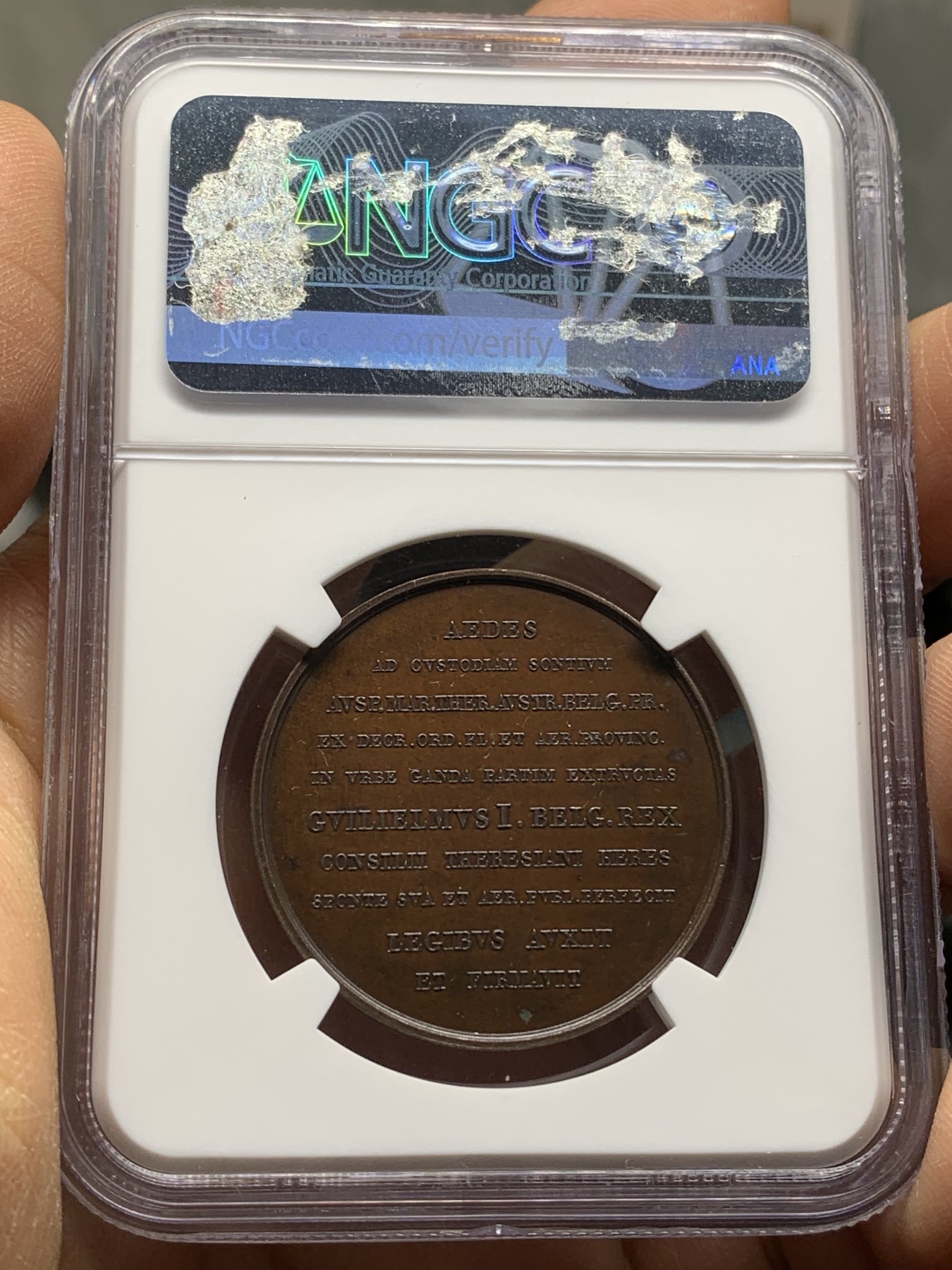 《竞宝斋》第225场-周日，周一，周二 3场 (全场包邮) NGC MS66 荷兰1826年铜章，根特监狱，细节丰富，顶级分数，紫色镜面光泽，附NGC高清大图。