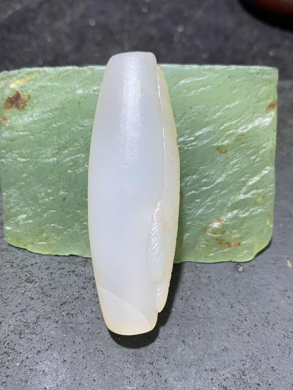精美亚光高玉化海洋玉髓手工俏色巧雕龙鱼大桶珠一个
