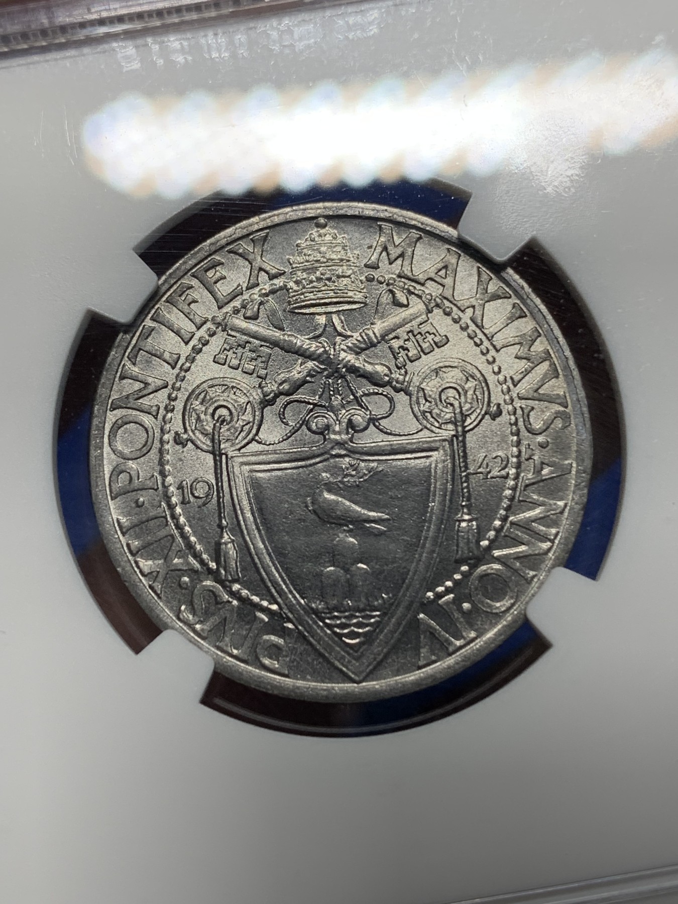 《竞宝斋》第225场-周日，周一，周二 3场 (全场包邮) NGC-MS66 梵蒂冈1942年1里拉镍币，亚军分高分，喜欢的不要错过了