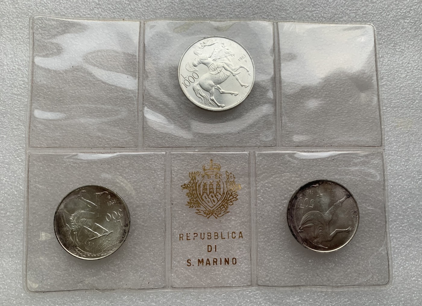 瓶子🏺第122期拍卖会  圣马力诺 1981年500-500-1000里拉银币3枚套原封