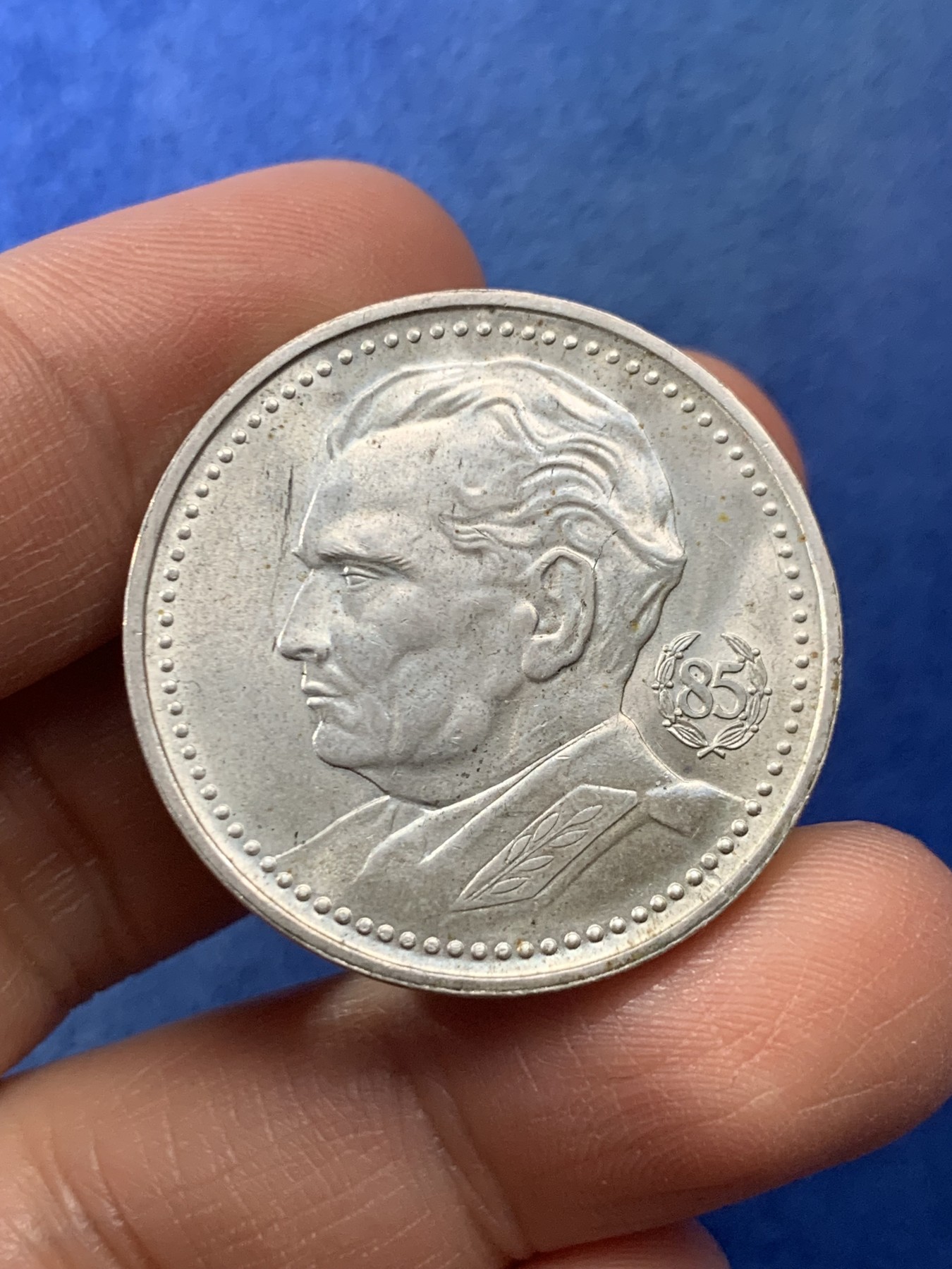 《竞宝斋》第225场-周日，周一，周二 3场 (全场包邮) 南斯拉夫1977年铁托头像国庆40周年纪念200第纳尔银币