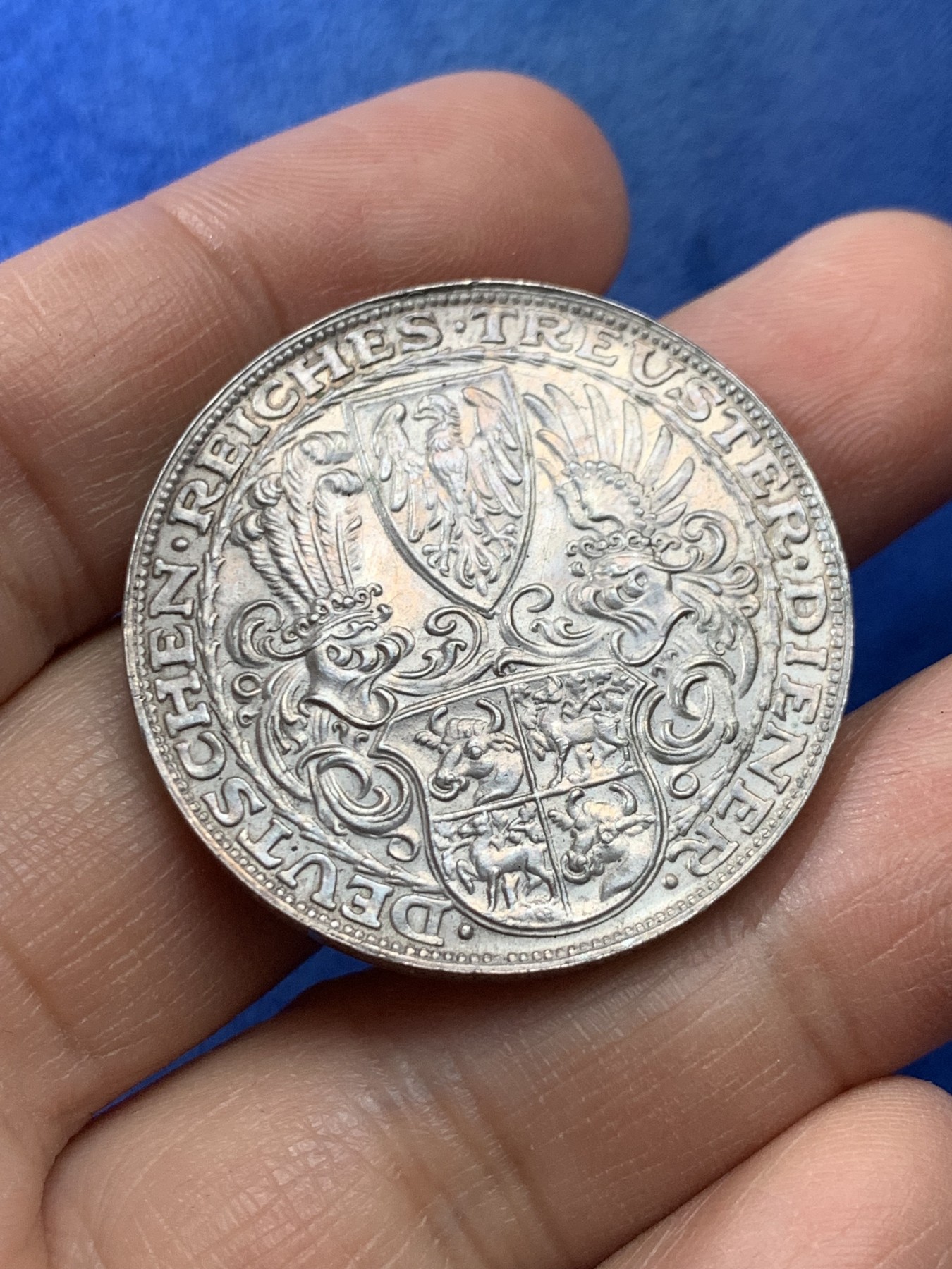 《竞宝斋》第225场-周日，周一，周二 3场 (全场包邮) 德国卡尔.哥茨1927年兴登堡总统80大寿5马克币型章