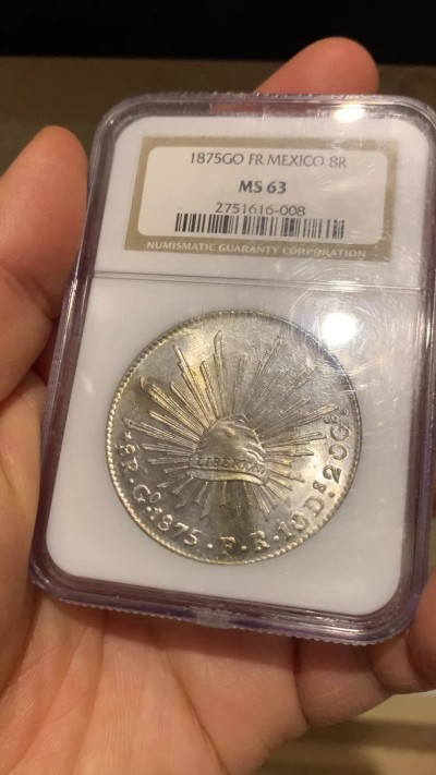 《竞宝斋》第225场-周日，周一，周二 3场 (全场包邮) NGC MS63 墨西哥1875年Go版花边鹰洋8瑞尔银币 中期鹰 状态极佳