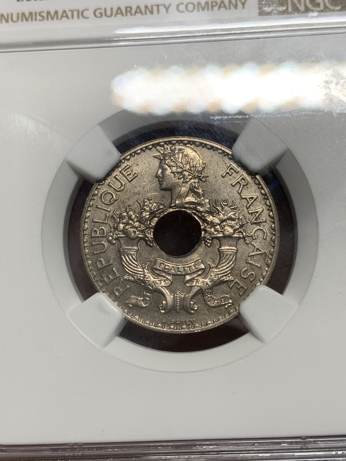 《竞宝斋》第225场-周日，周一，周二 3场 (全场包邮) NGC MS64 法属印度支那1939年5分