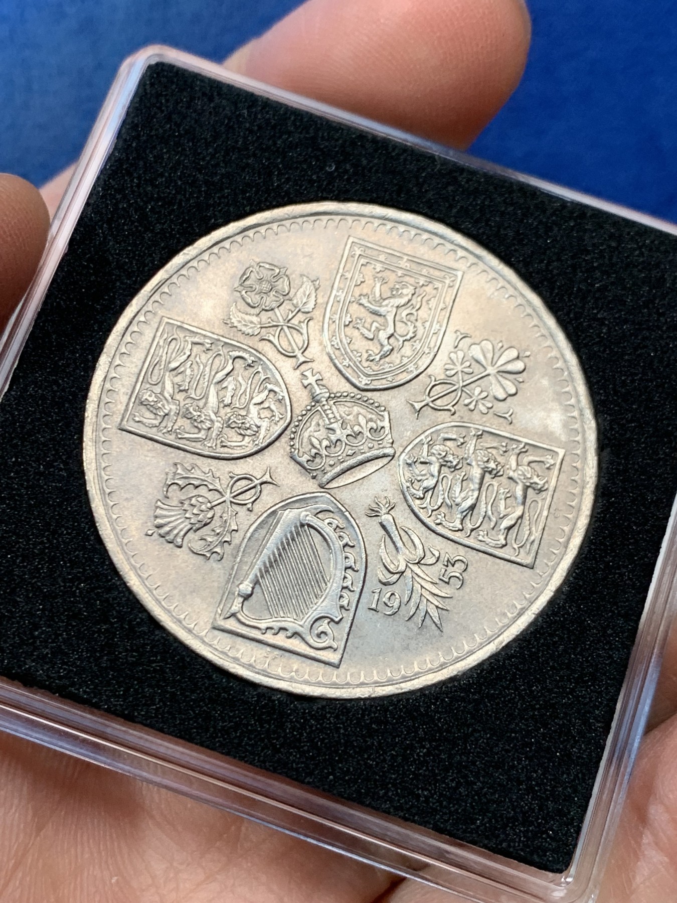 《竞宝斋》第225场-周日，周一，周二 3场 (全场包邮) 英国1953伊丽莎白女王加冕元年纪念5先令镍币 38.61mm