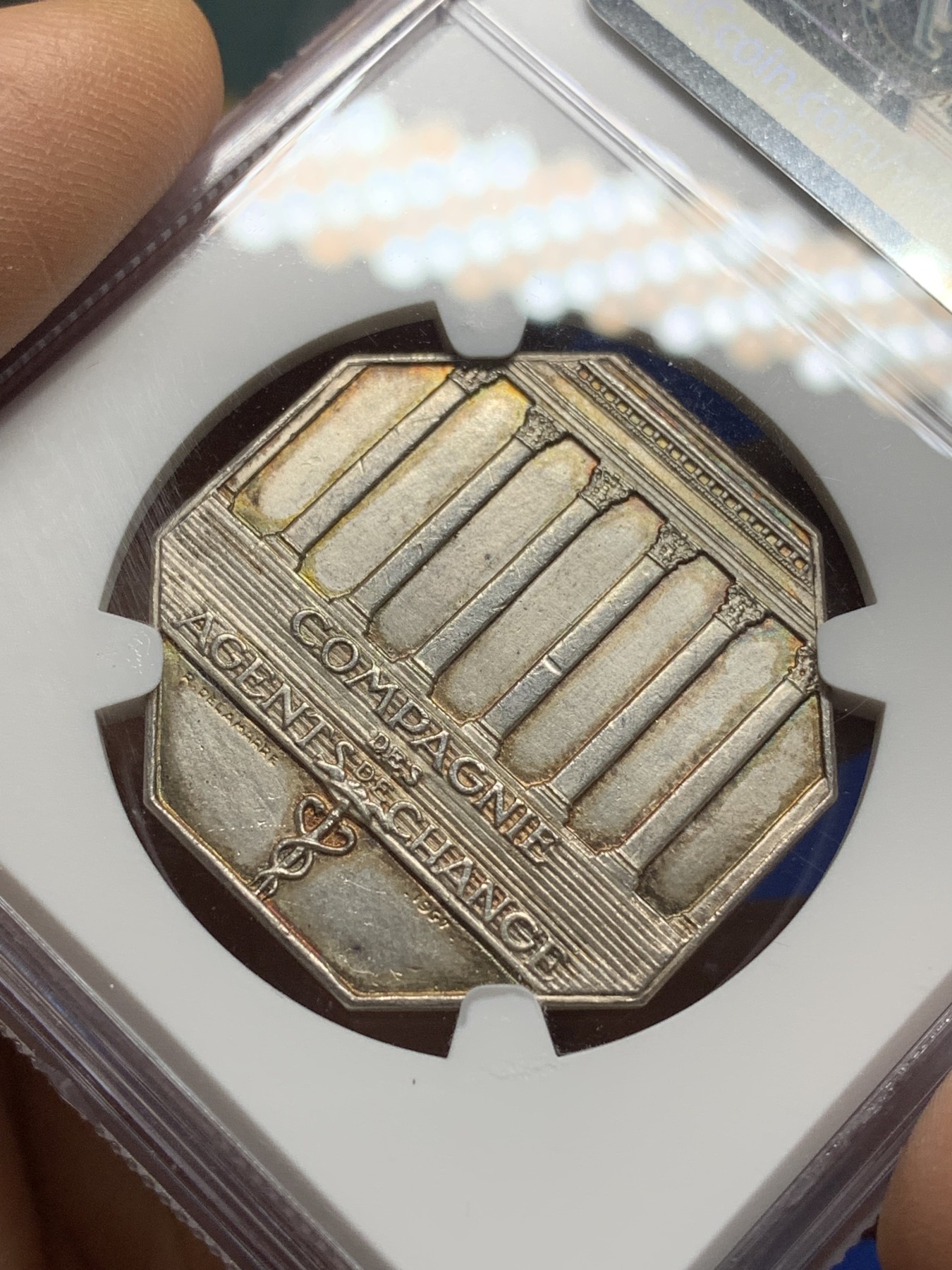 《竞宝斋》第225场-周日，周一，周二 3场 (全场包邮) NGC MS65 法国1967巴黎证券交易所八角银质代币 收藏级分数！