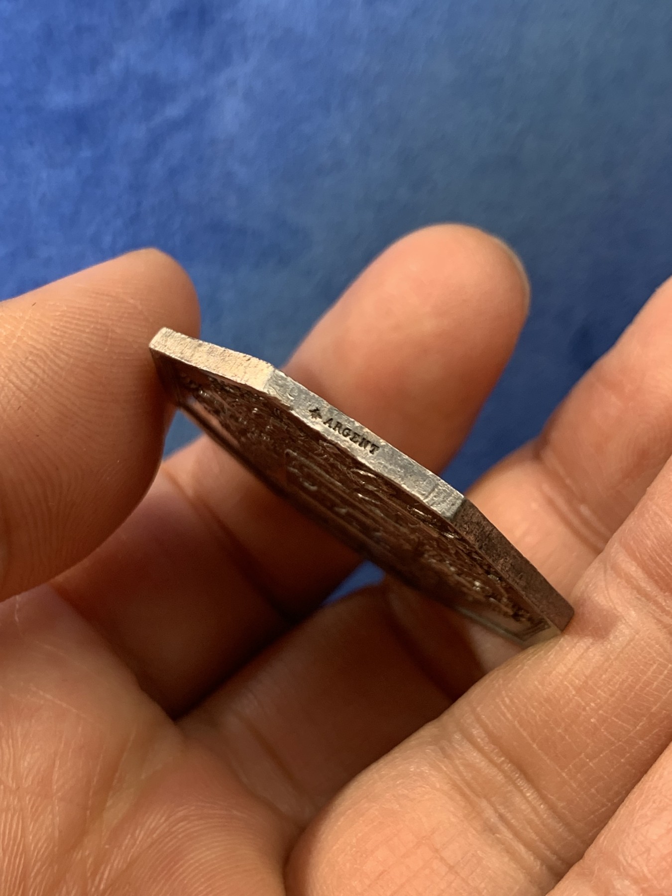 《竞宝斋》第225场-周日，周一，周二 3场 (全场包邮) 法国巴黎商会八角银质代币，19.39g，36.5mm，1860-1879年蜜蜂边铭