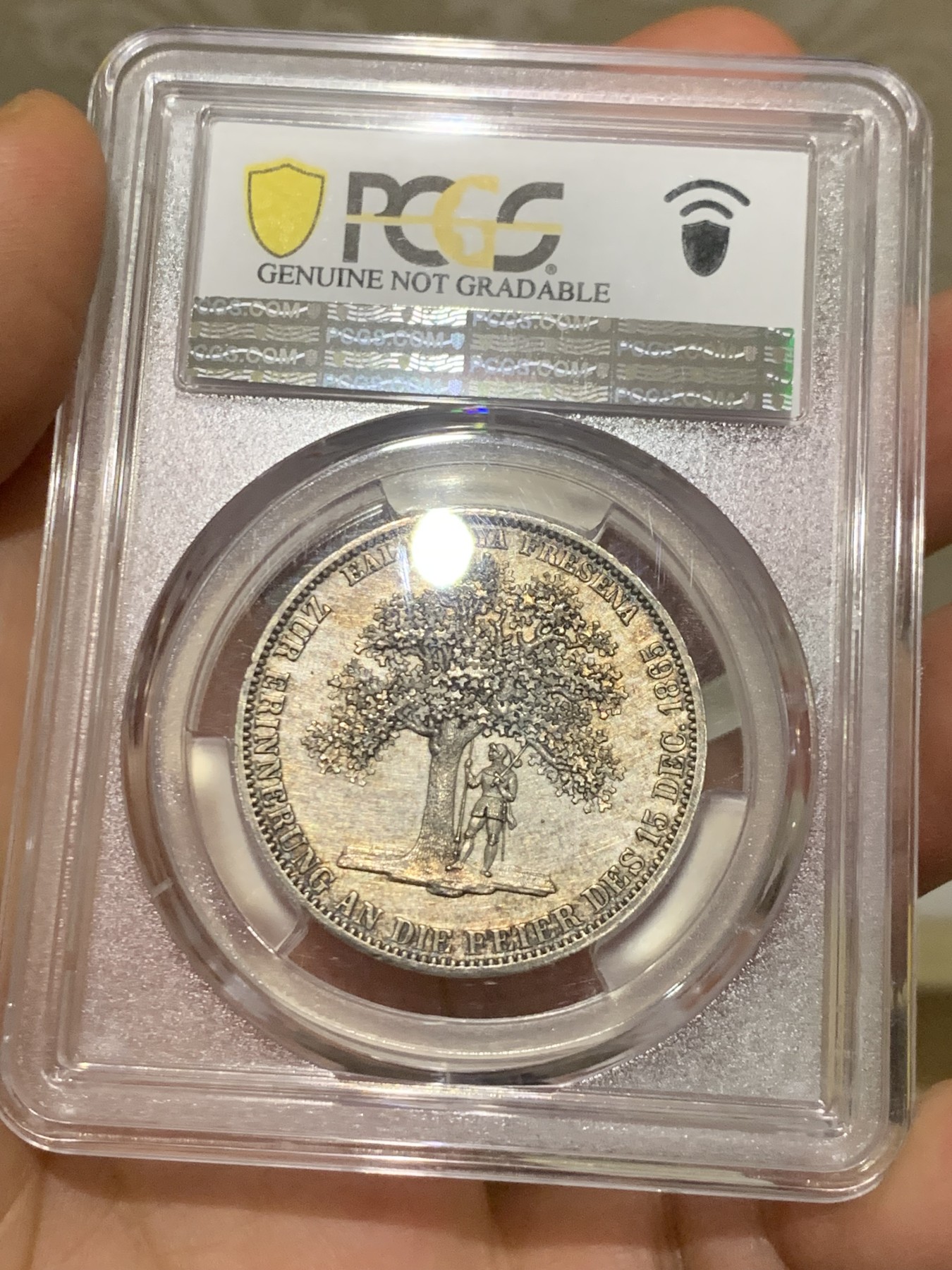 《竞宝斋》第225场-周日，周一，周二 3场 (全场包邮) NGC UNC 德国 1865年 汉诺威 名誉品 橡树泰勒  五彩包浆 实为难得 状态好 性价比高 除去没分没啥缺点