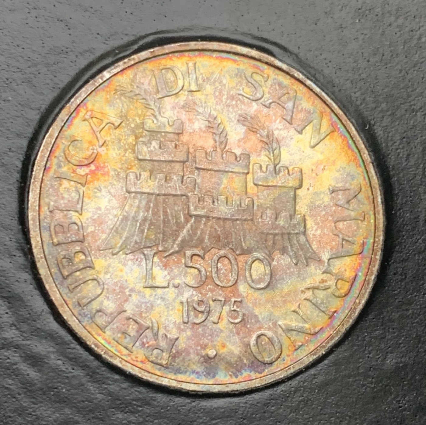 瓶子🏺第122期拍卖会  圣马力诺1975年500里拉银币  五彩原封