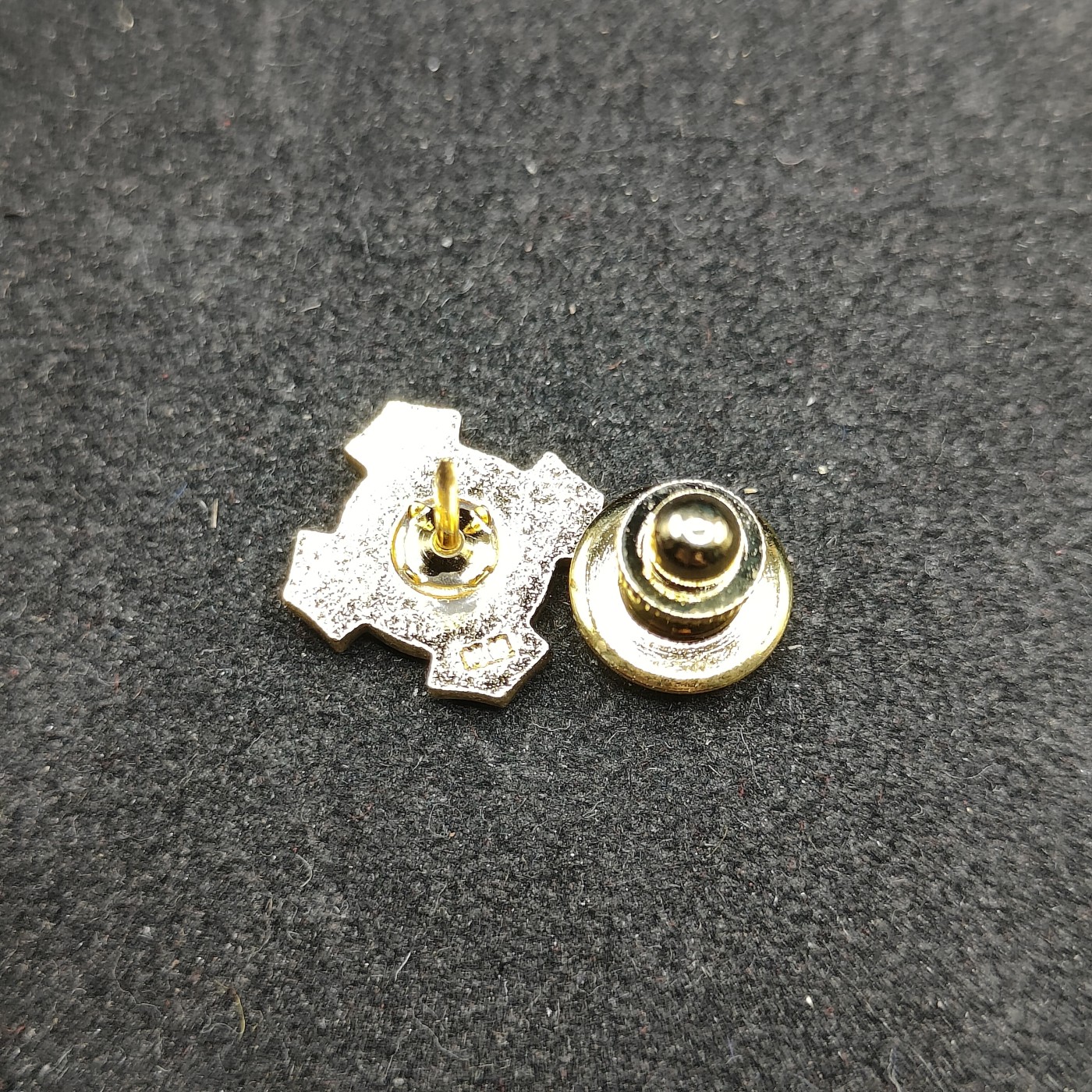 全场0元起拍 第118期 咸鱼国勋章拍卖专场 12月20日（周三）下午6：00开始 日本赤十字金有功略章 银制